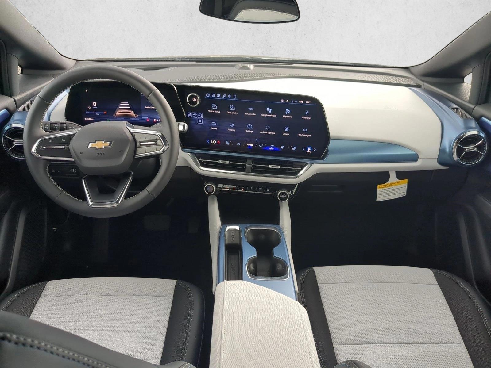 Thumbnail: 2026 Chevrolet Equinox - 3
