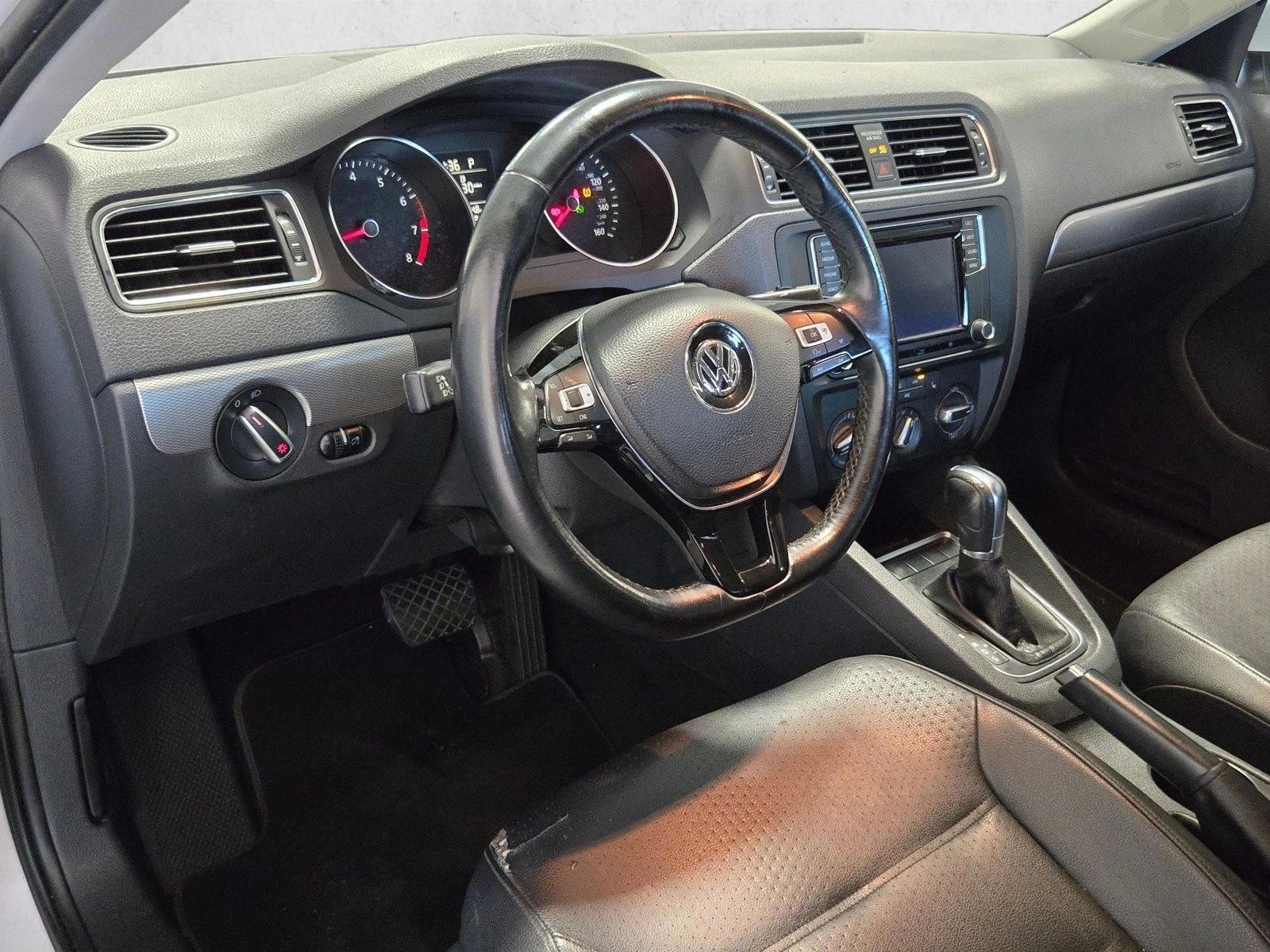 Thumbnail: 2016 Volkswagen Jetta - 3