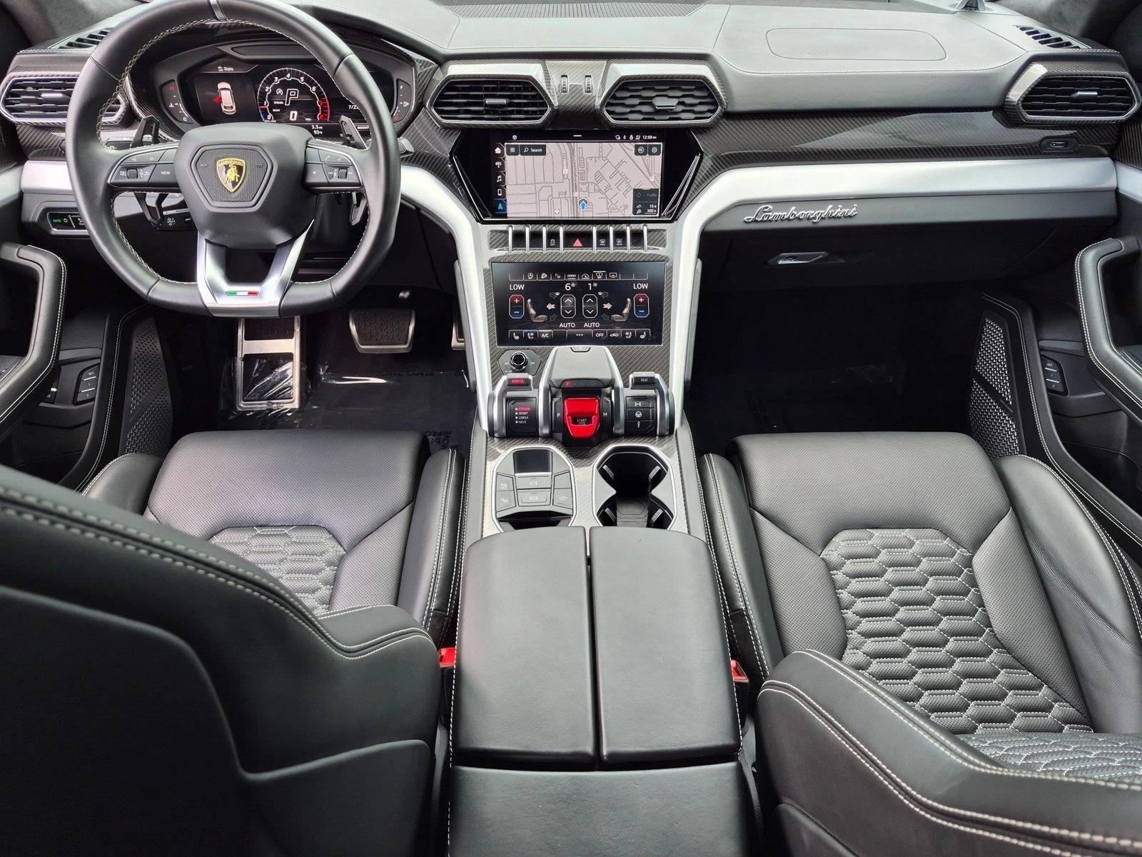 Thumbnail: 2022 Lamborghini Urus - 4