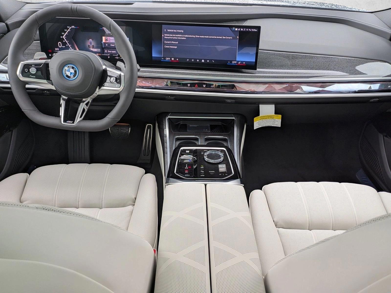 Thumbnail: 2026 BMW 7 Series - 3