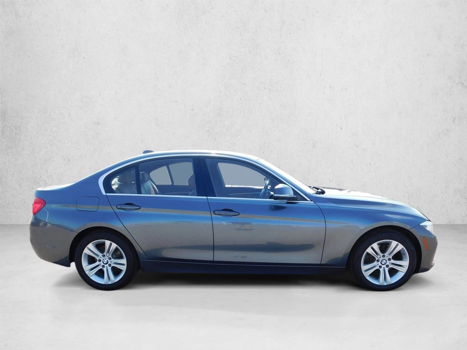 2017 BMW 3 Series 330i - Photo 7
