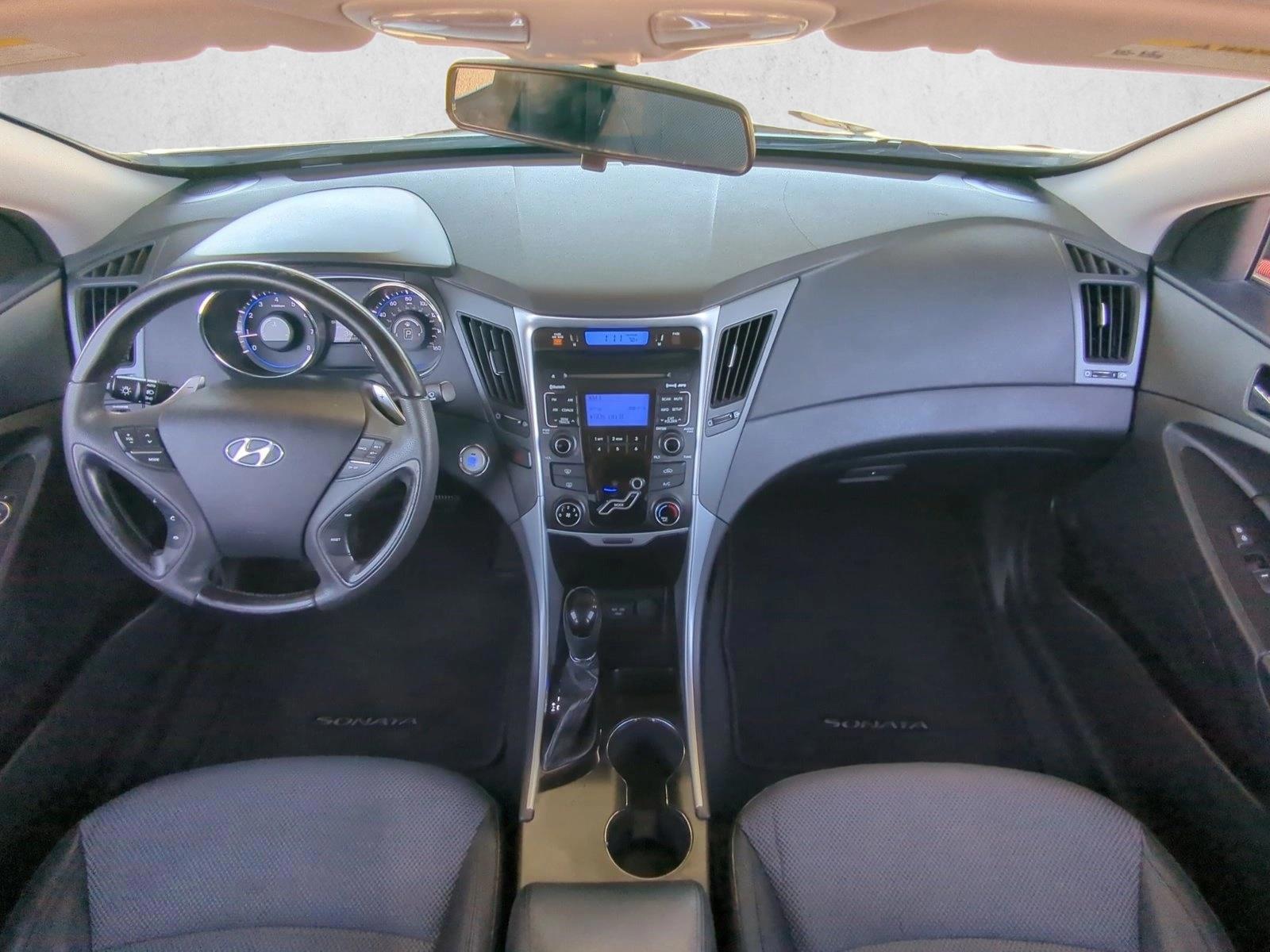 Thumbnail: 2011 Hyundai Sonata - 4
