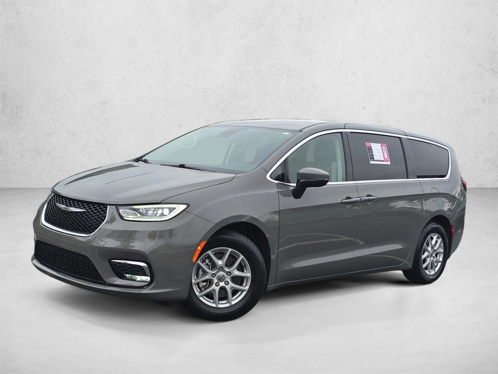 Thumbnail: 2023 Chrysler Pacifica - 1