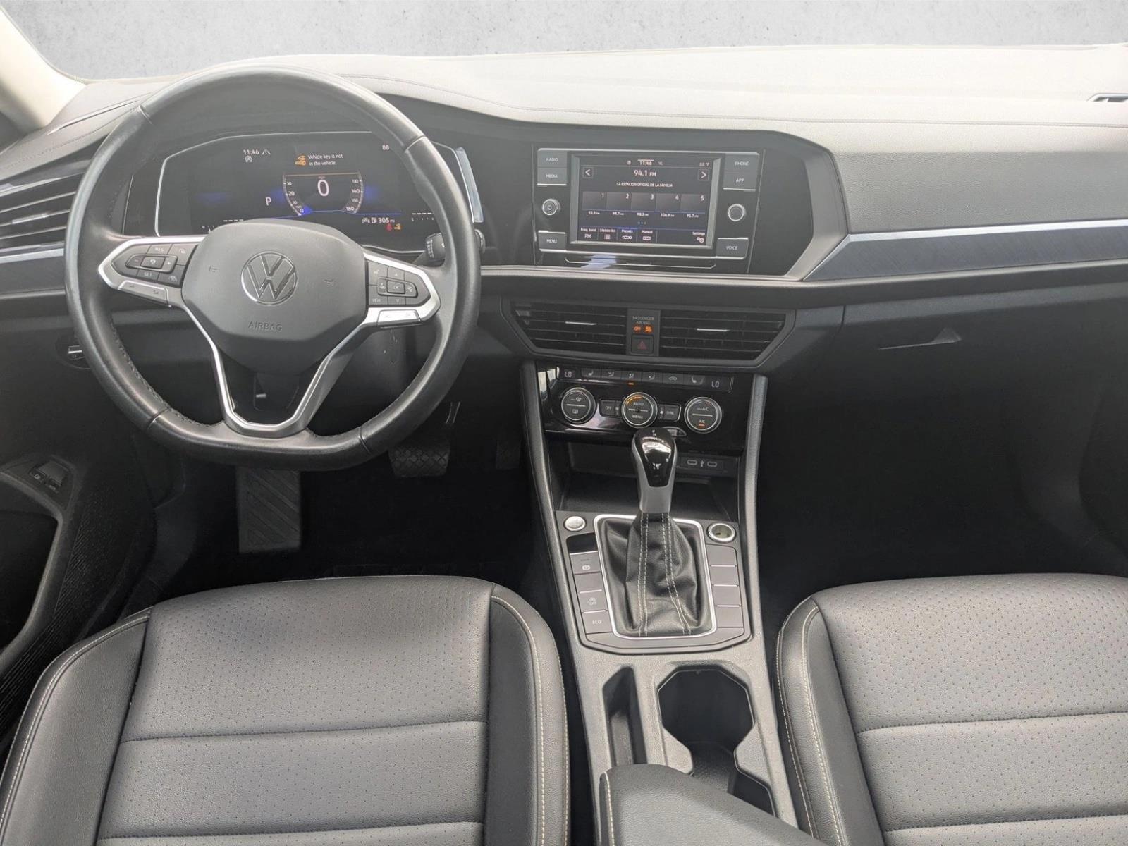 Thumbnail: 2024 Volkswagen Jetta - 4