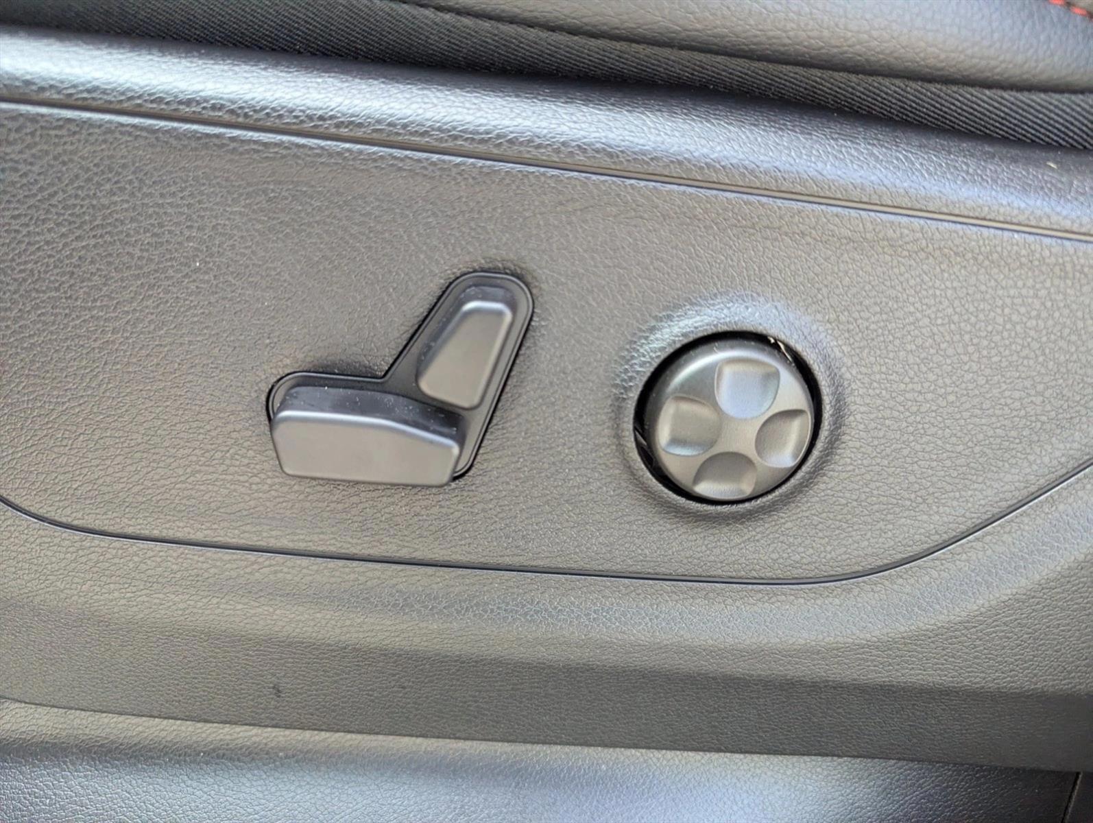 Thumbnail: 2026 RAM 1500 - 4