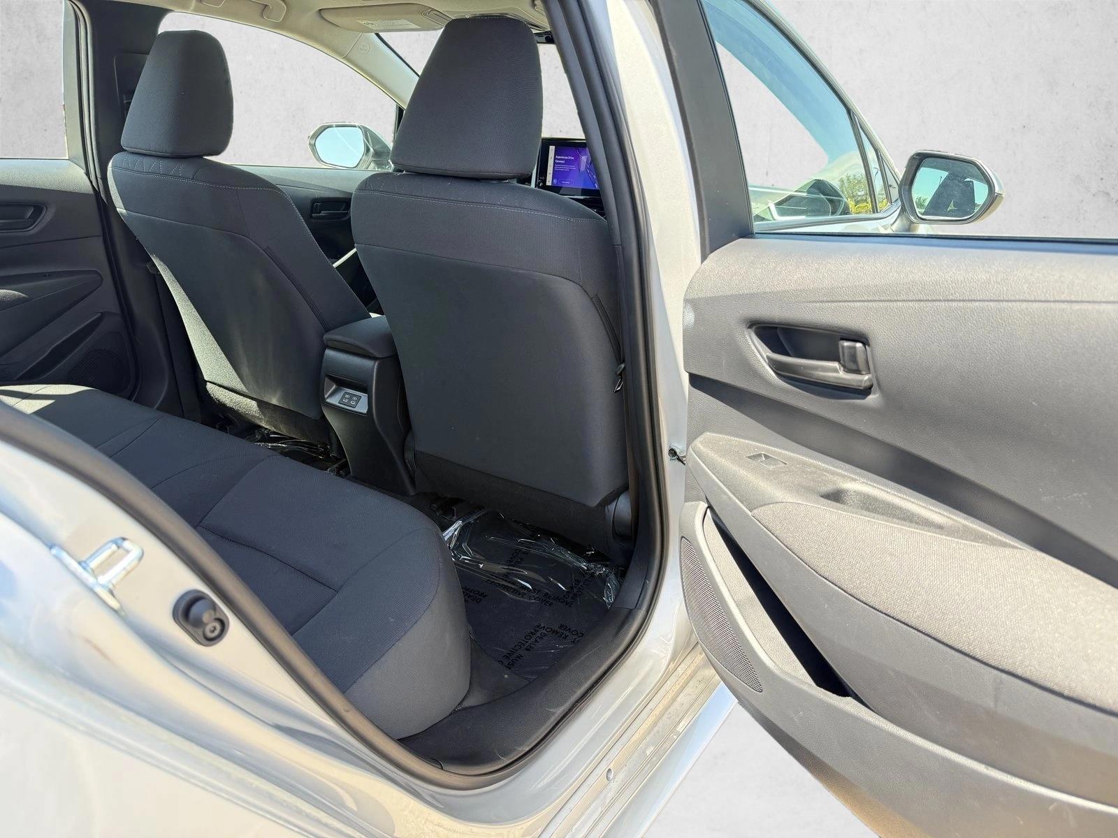 2025 Toyota Corolla LE - Photo 22