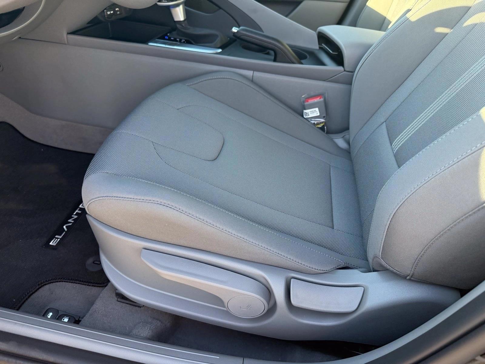 Thumbnail: 2026 Hyundai Elantra - 4