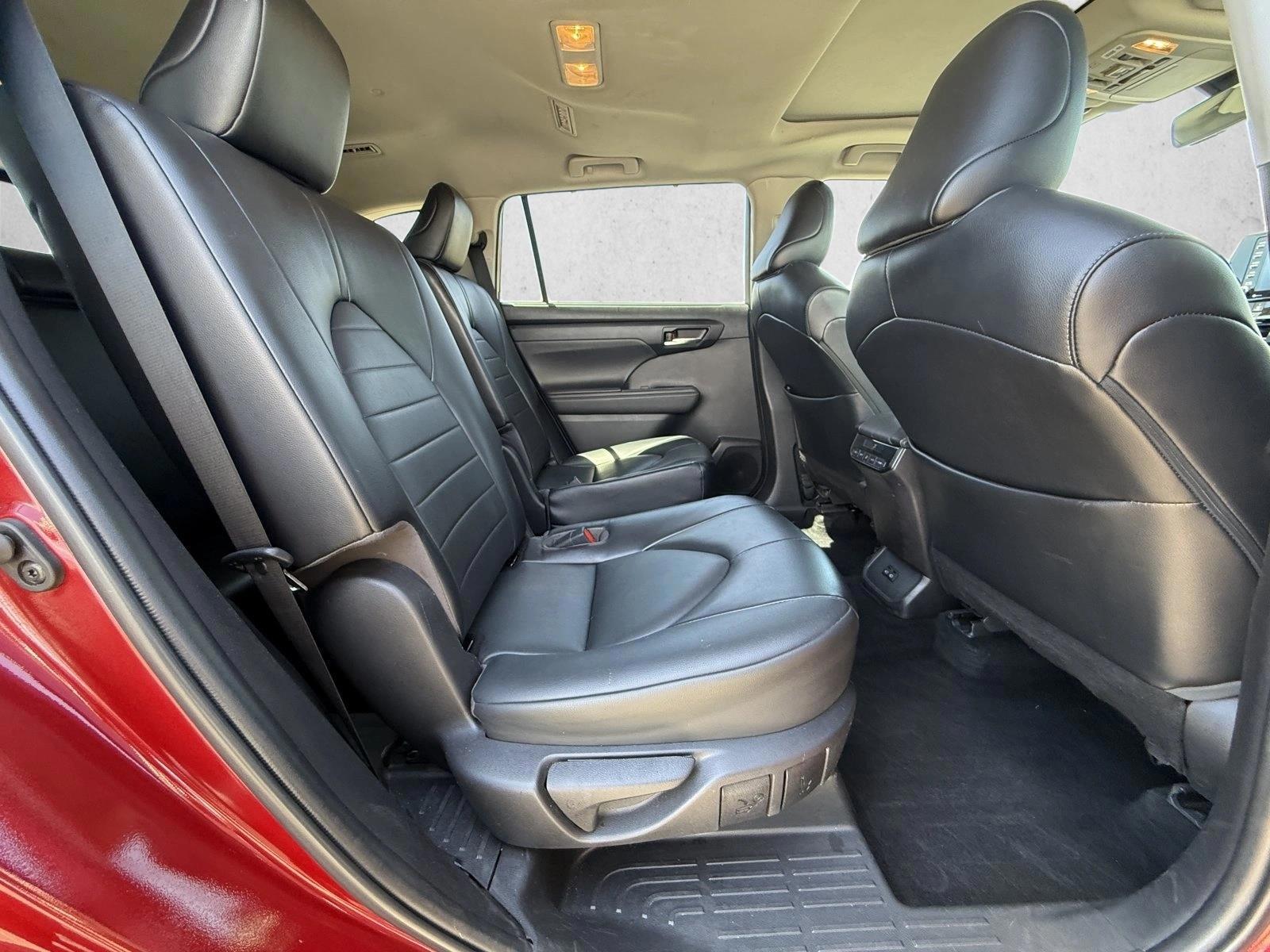2022 Toyota Highlander XLE - Photo 23