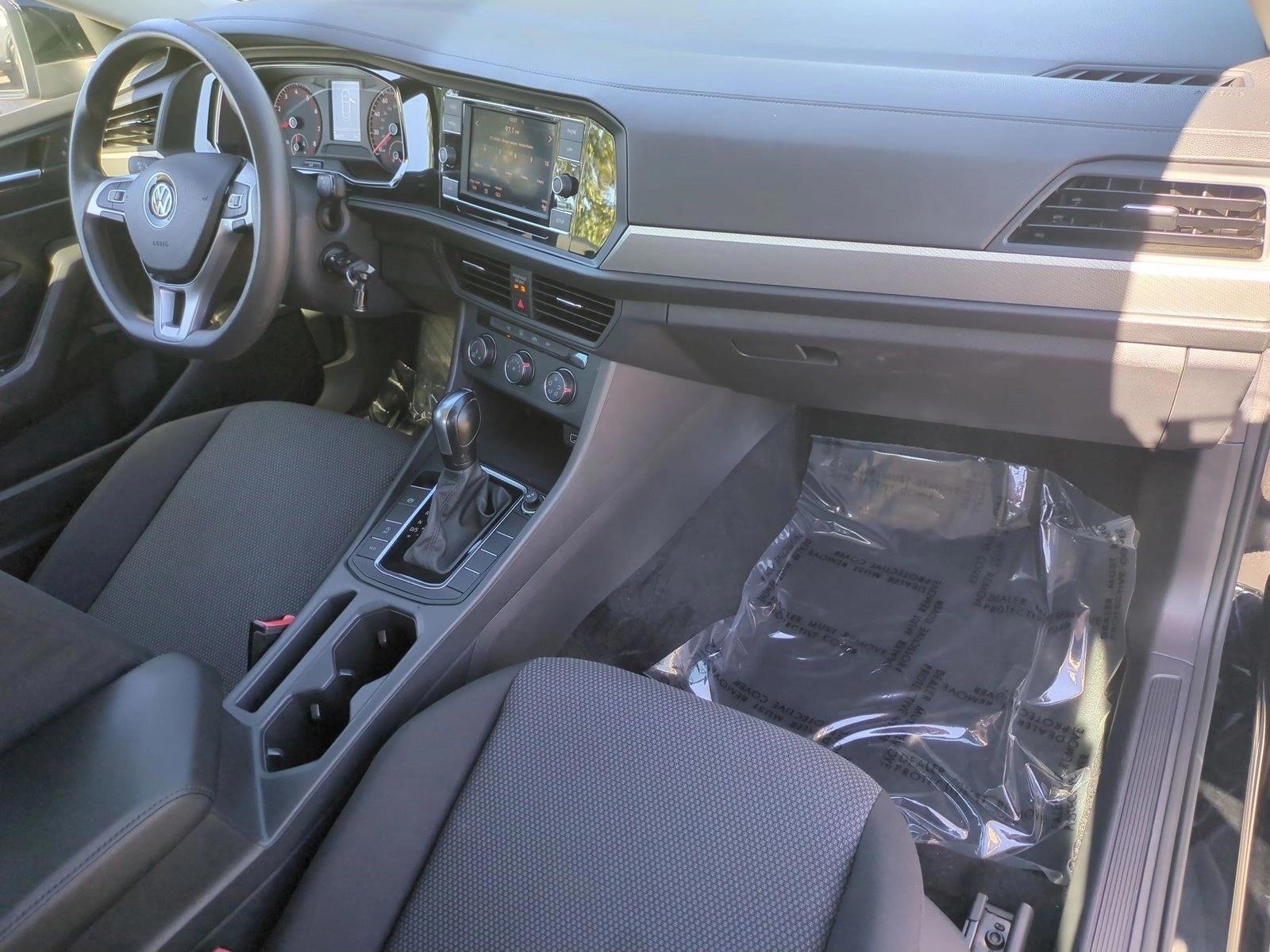 Thumbnail: 2019 Volkswagen Jetta - 5
