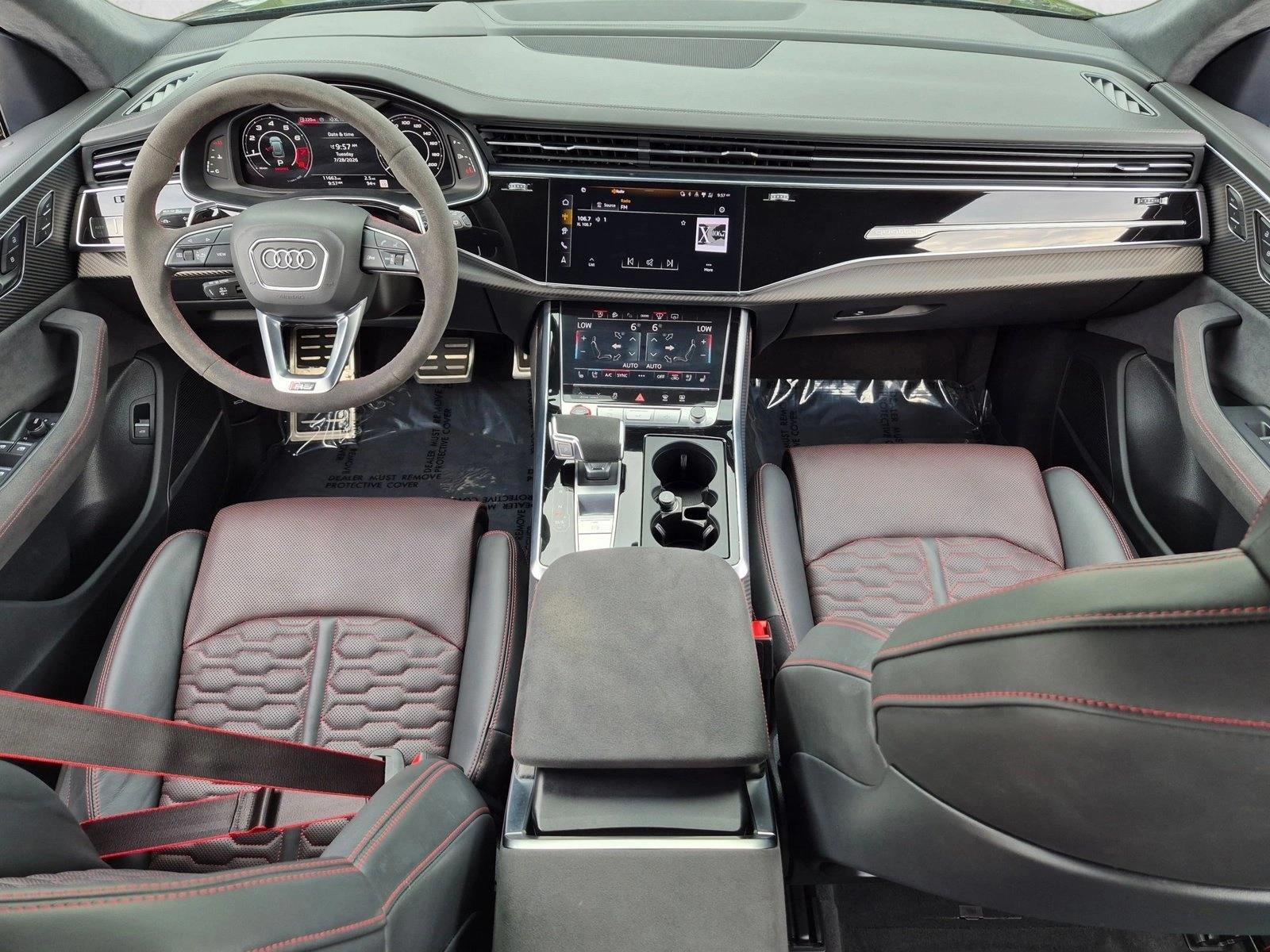 Thumbnail: 2025 Audi RS Q8 - 4