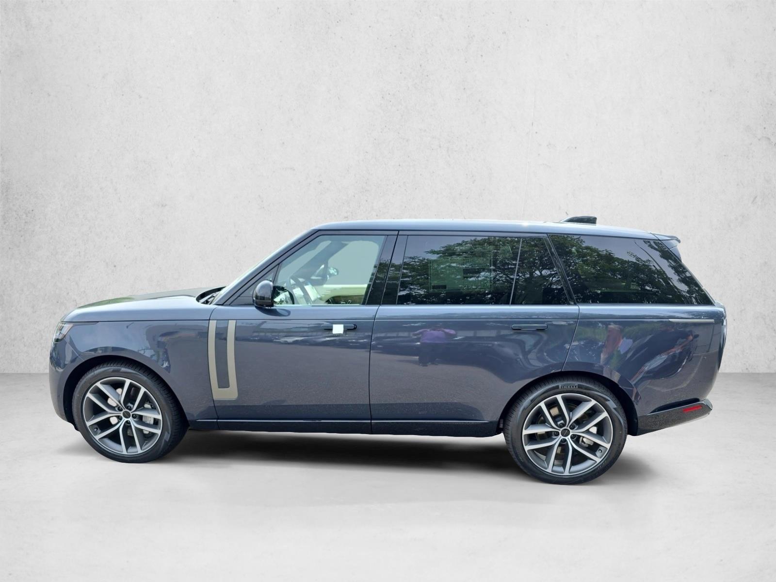 Thumbnail: 2026 Land Rover Range Rover - 2
