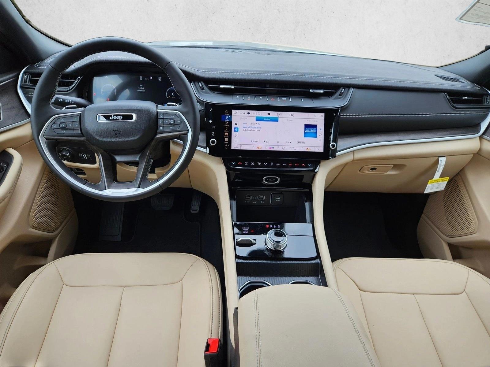 Thumbnail: 2026 Jeep Grand Cherokee L - 3