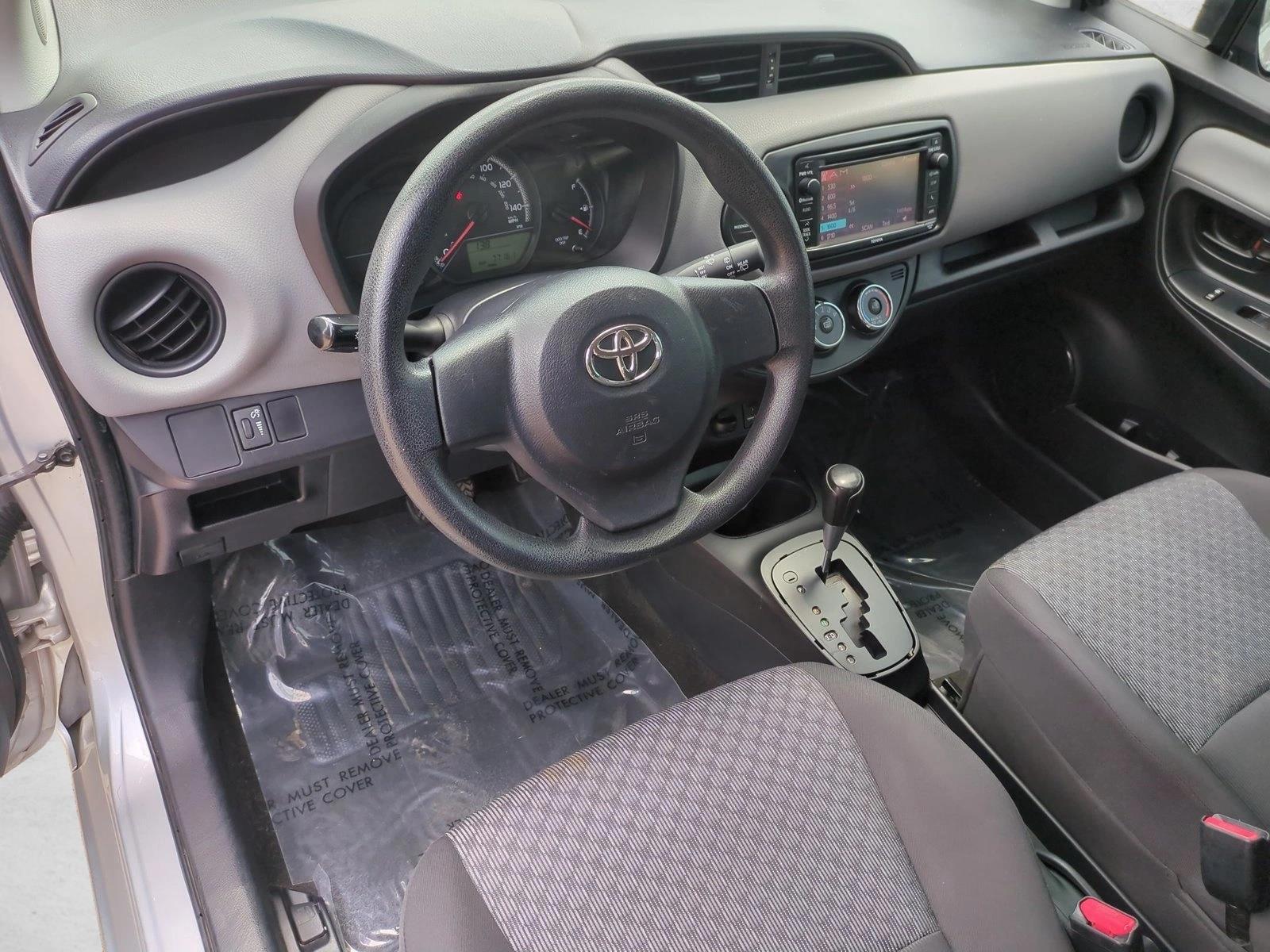 Thumbnail: 2015 Toyota Yaris - 3