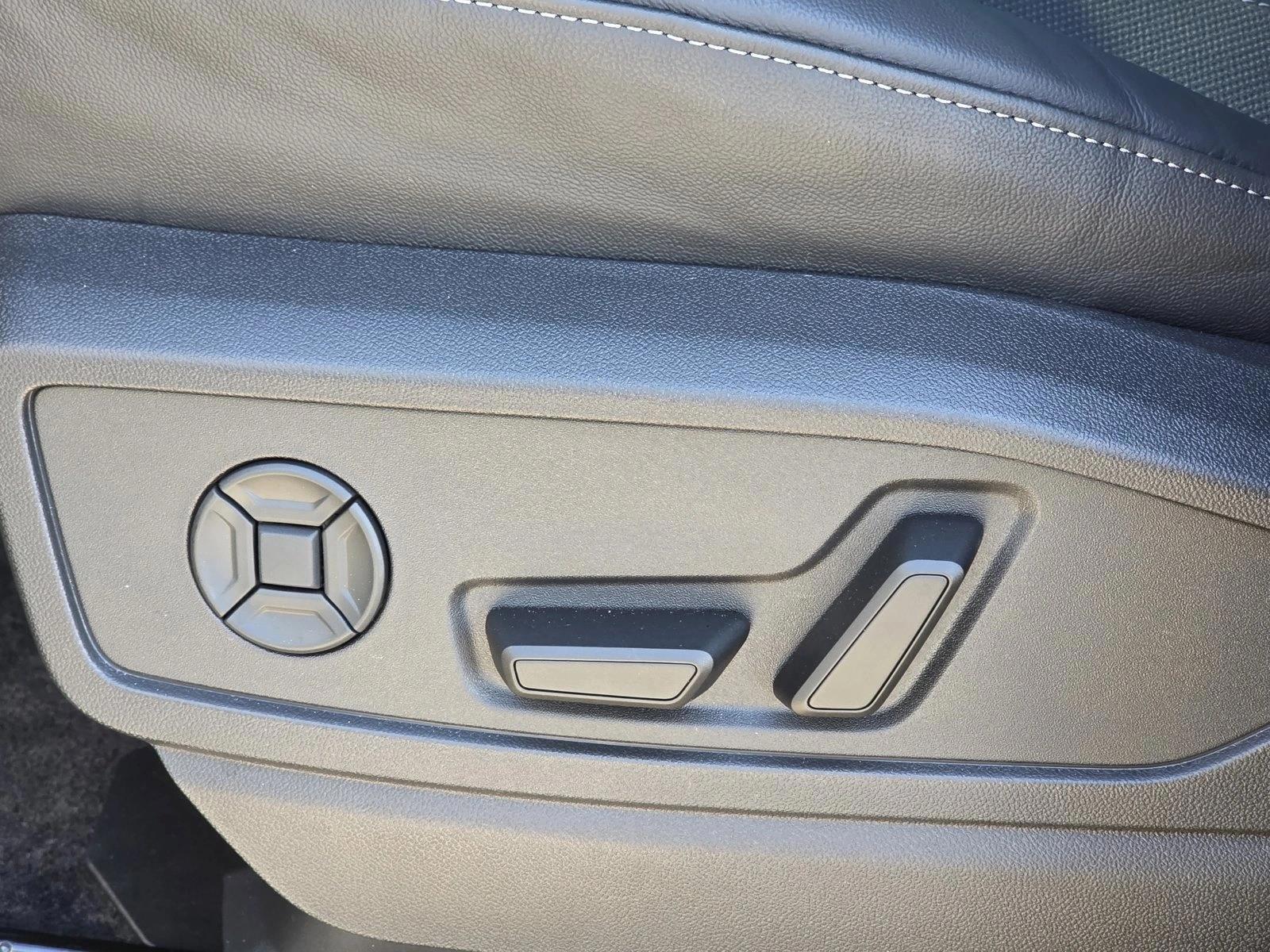 Thumbnail: 2025 Audi Q5 - 4
