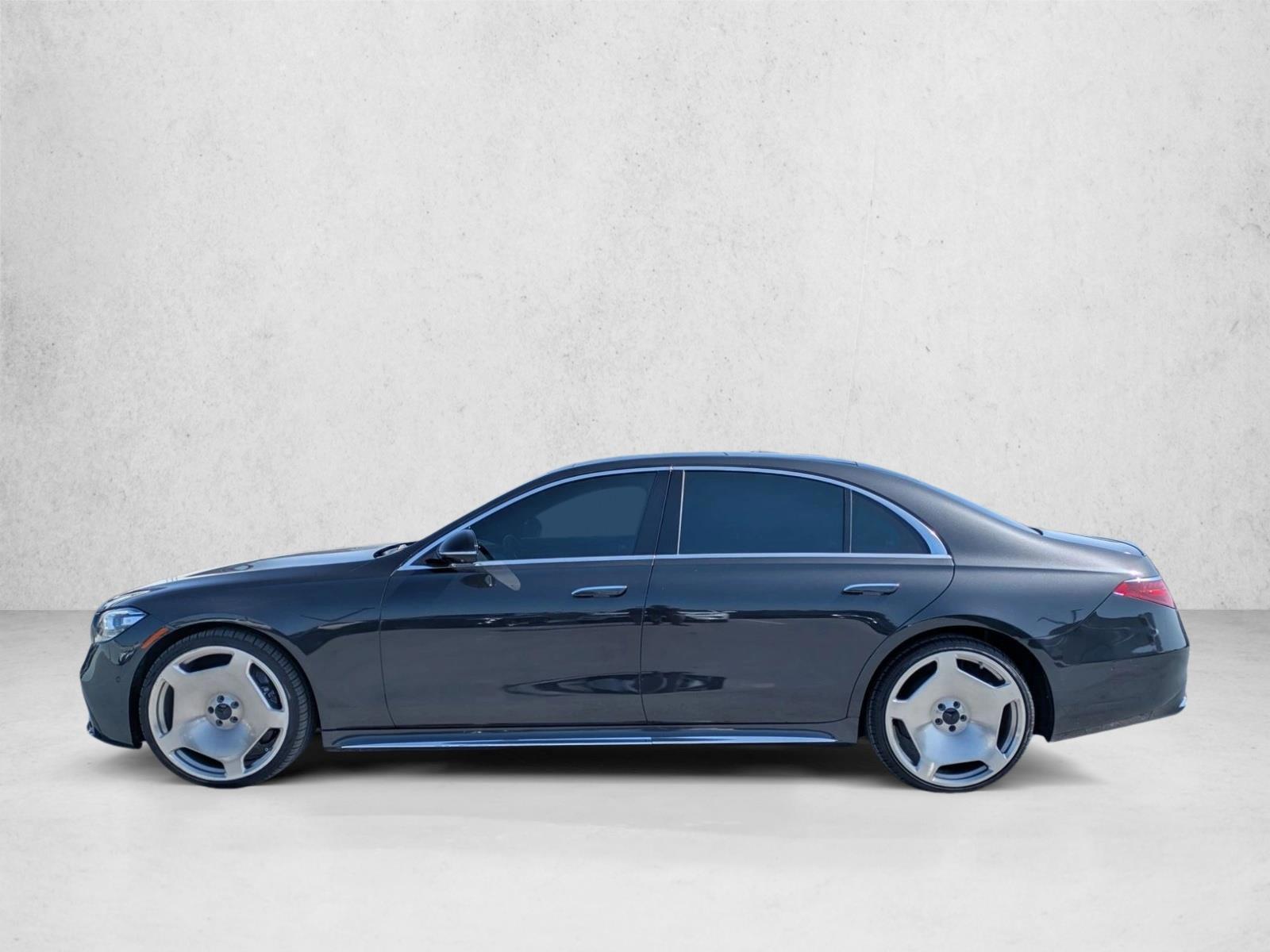 Thumbnail: 2022 Mercedes-Benz S-Class - 2