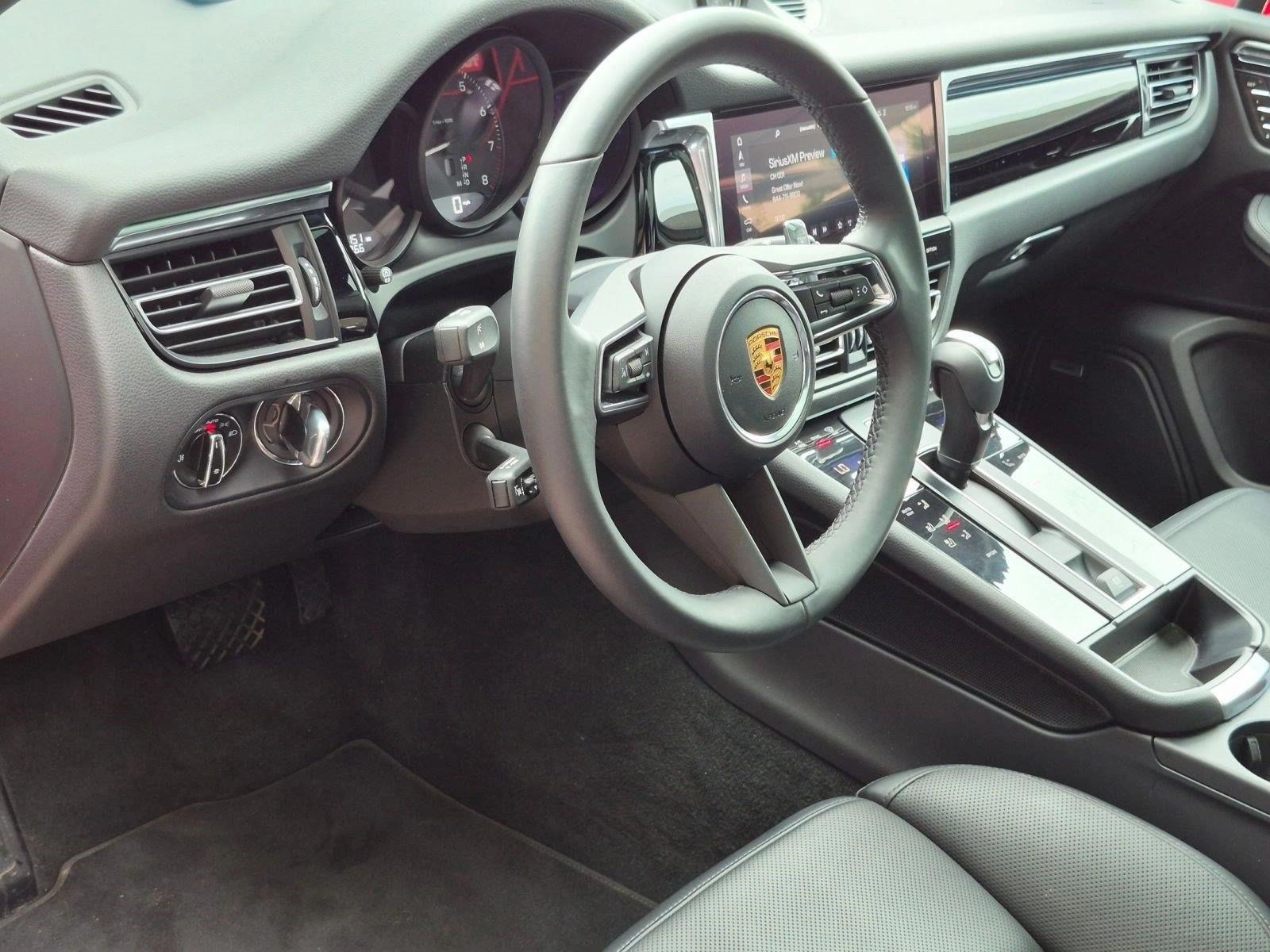 Thumbnail: 2026 Porsche Macan - 3
