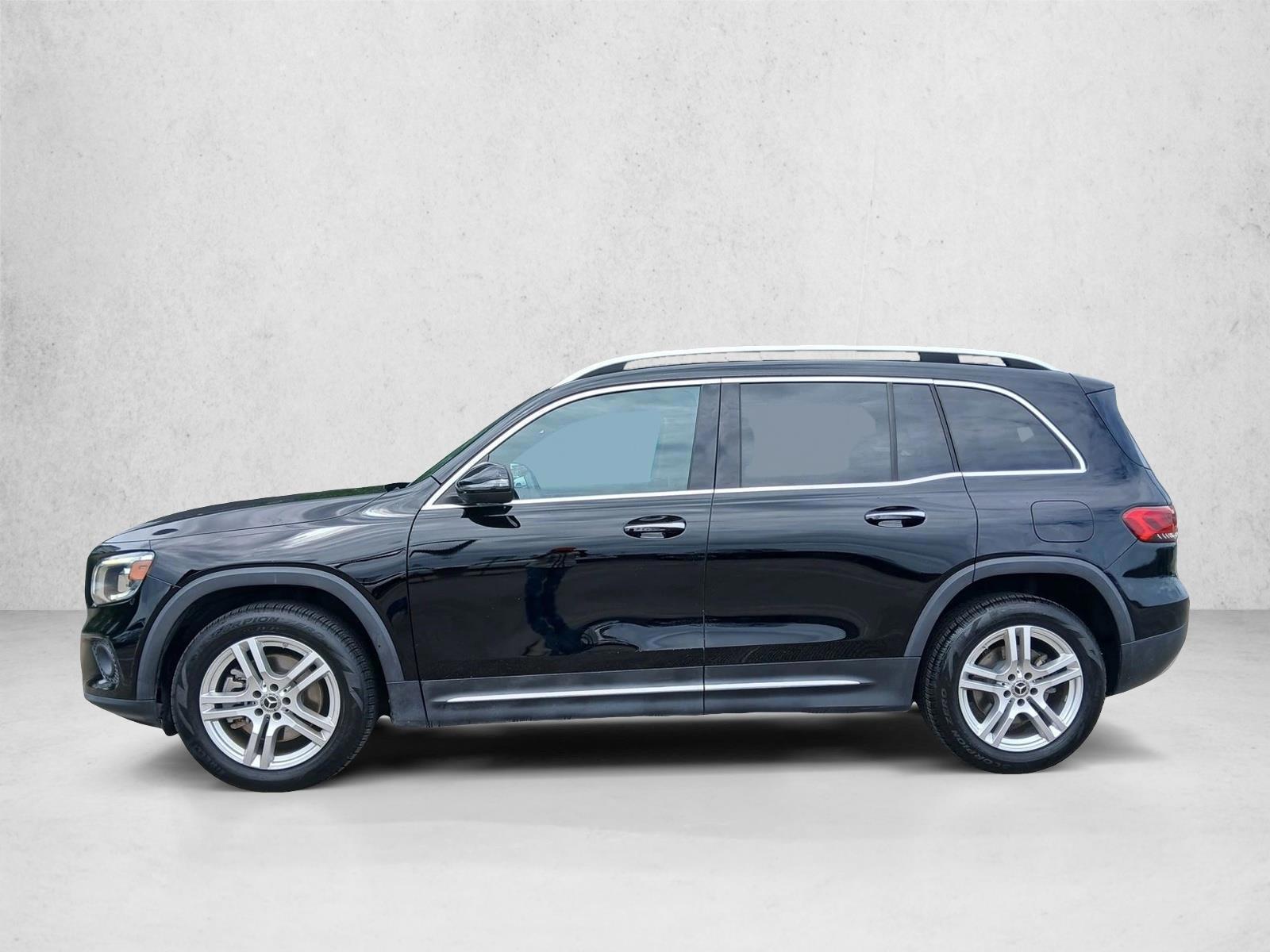 Thumbnail: 2021 Mercedes-Benz GLB - 2