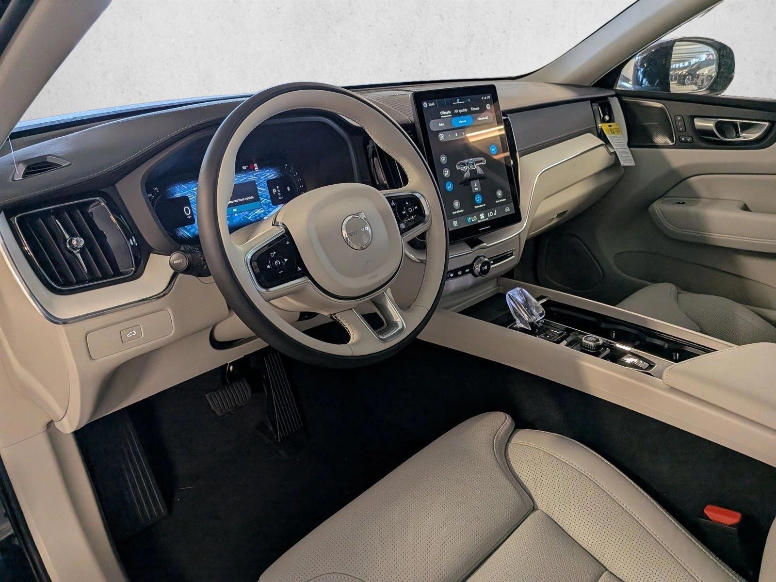 Thumbnail: 2026 Volvo XC60 - 3