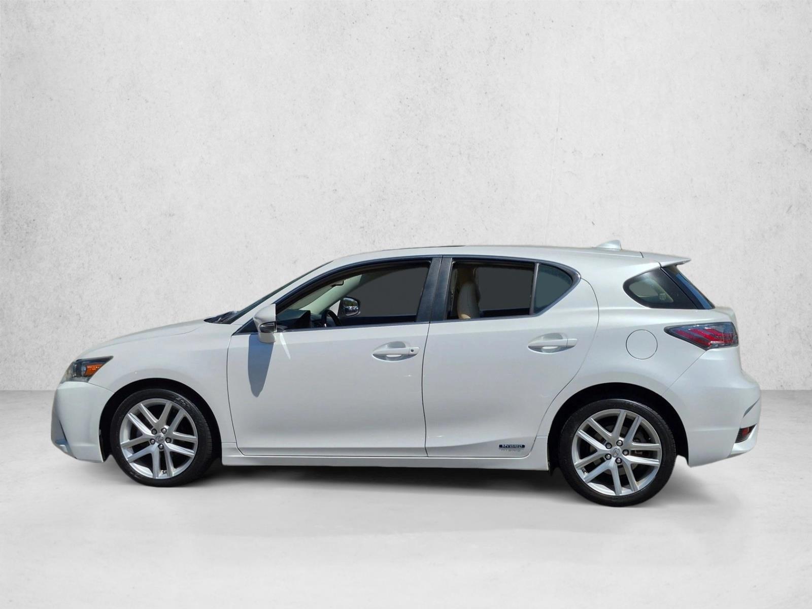 Thumbnail: 2016 Lexus CT - 2