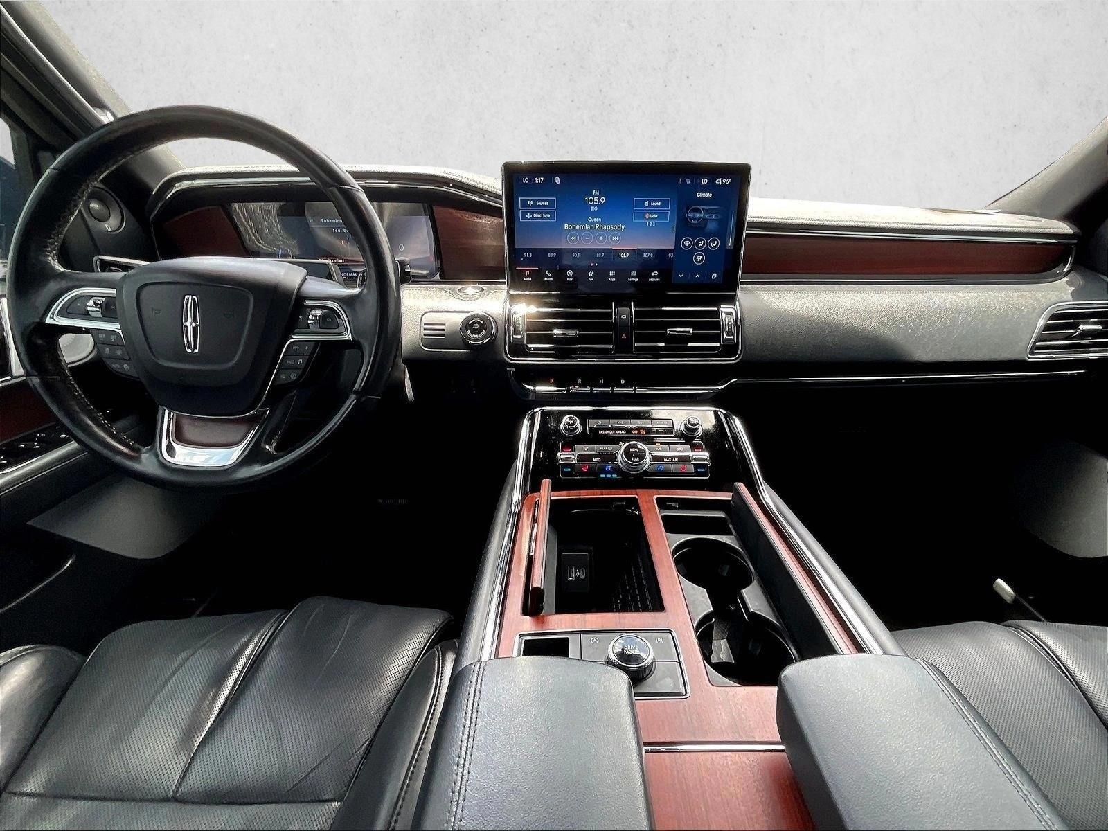Thumbnail: 2023 Lincoln Navigator L - 5