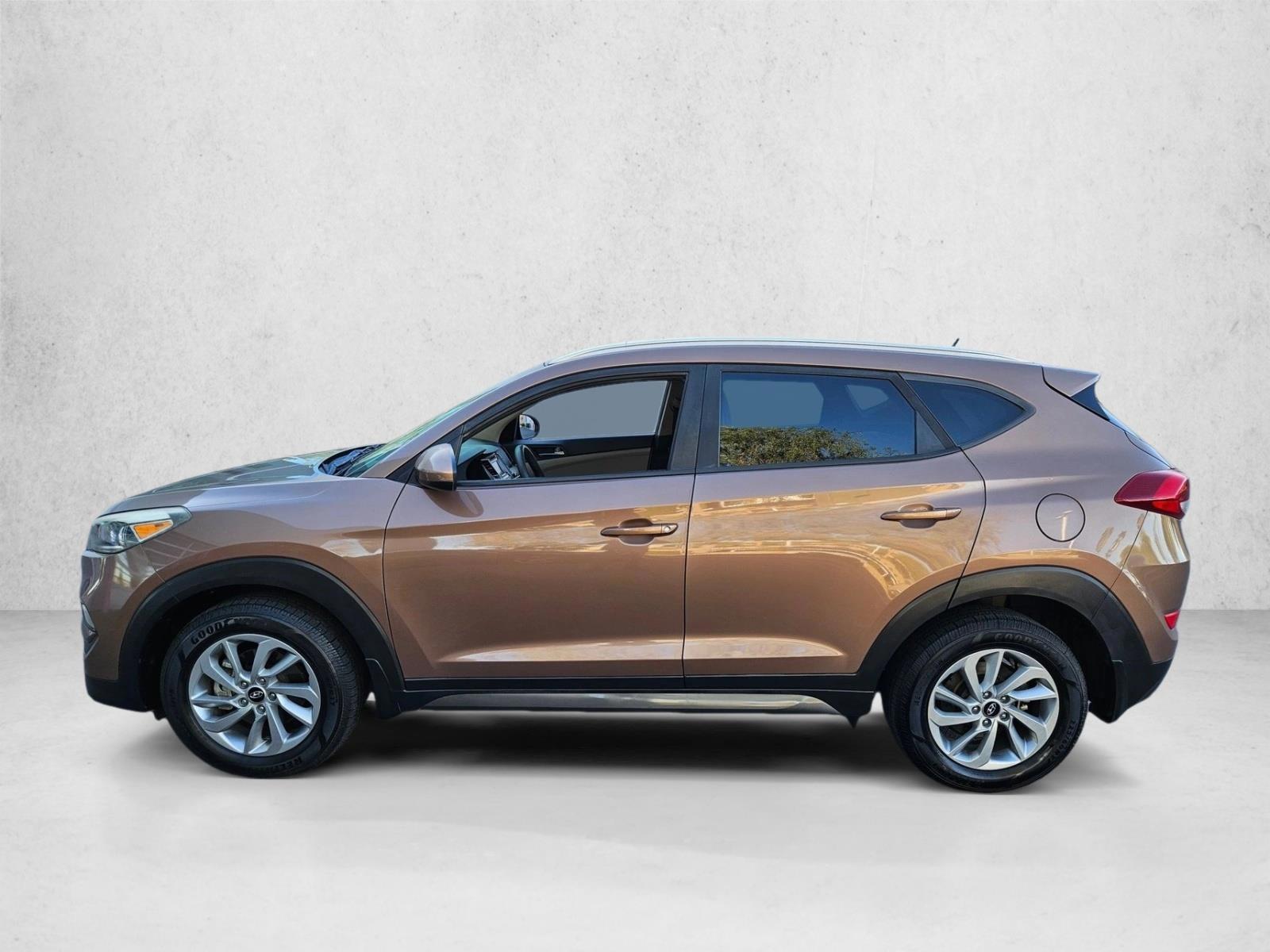 Thumbnail: 2016 Hyundai Tucson - 2
