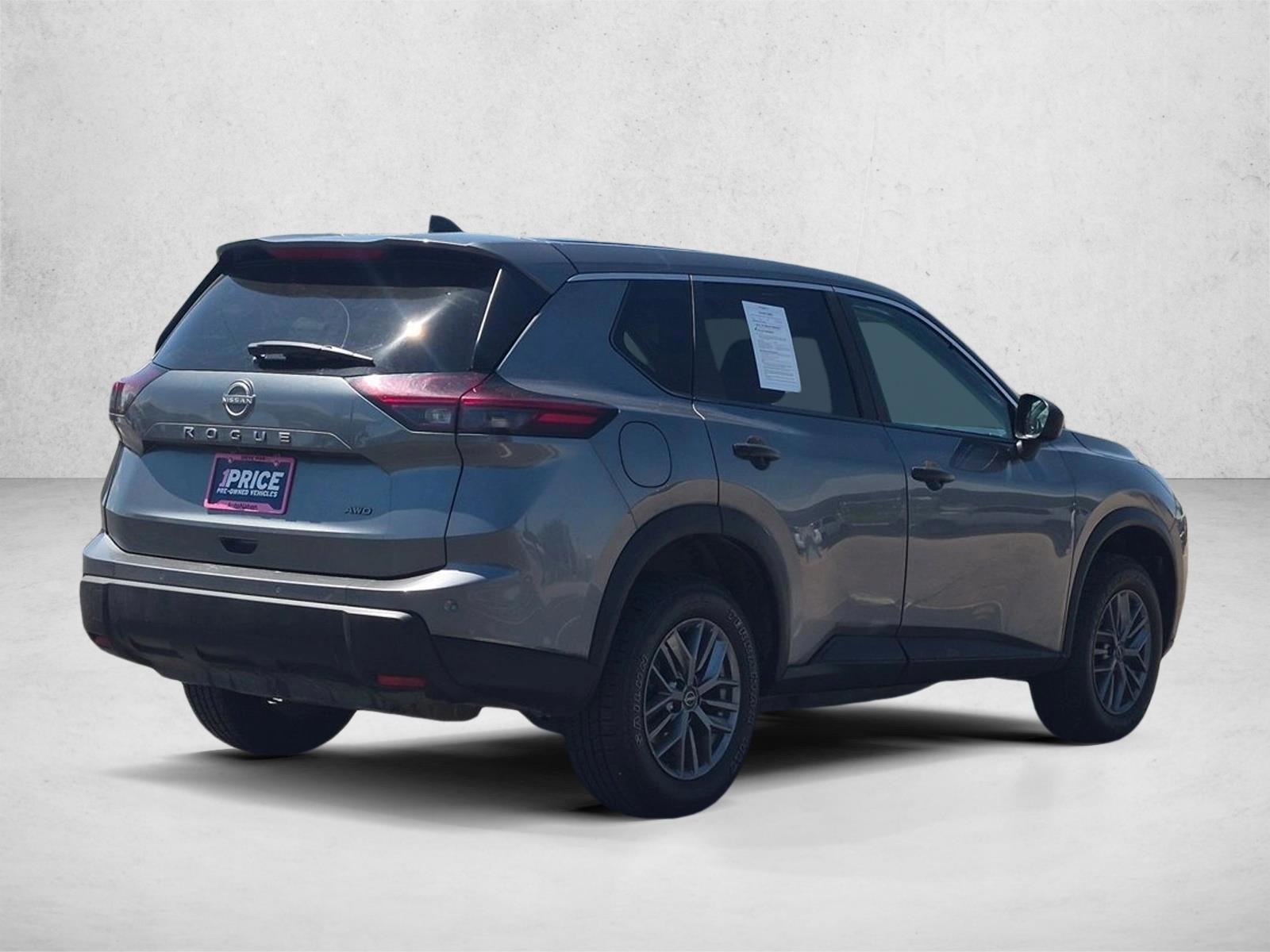 2024 Nissan Rogue S - Photo 5