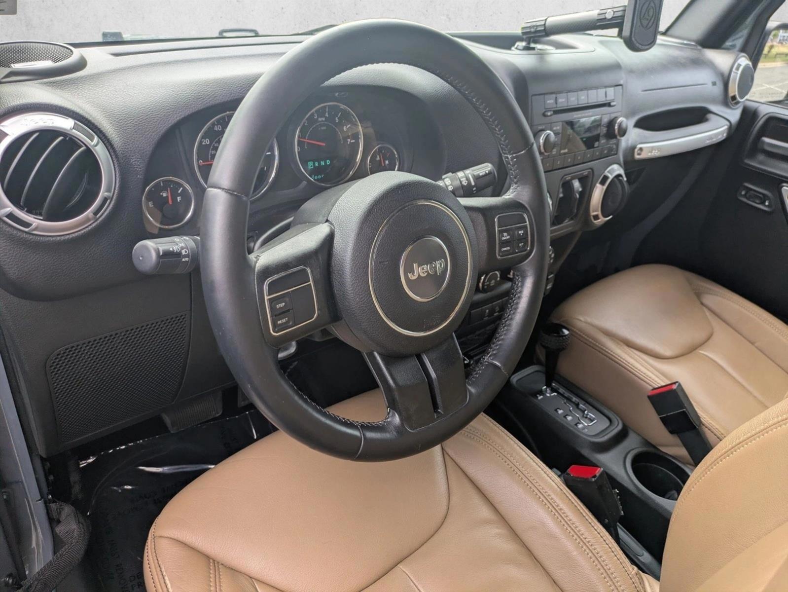 Thumbnail: 2015 Jeep Wrangler - 3