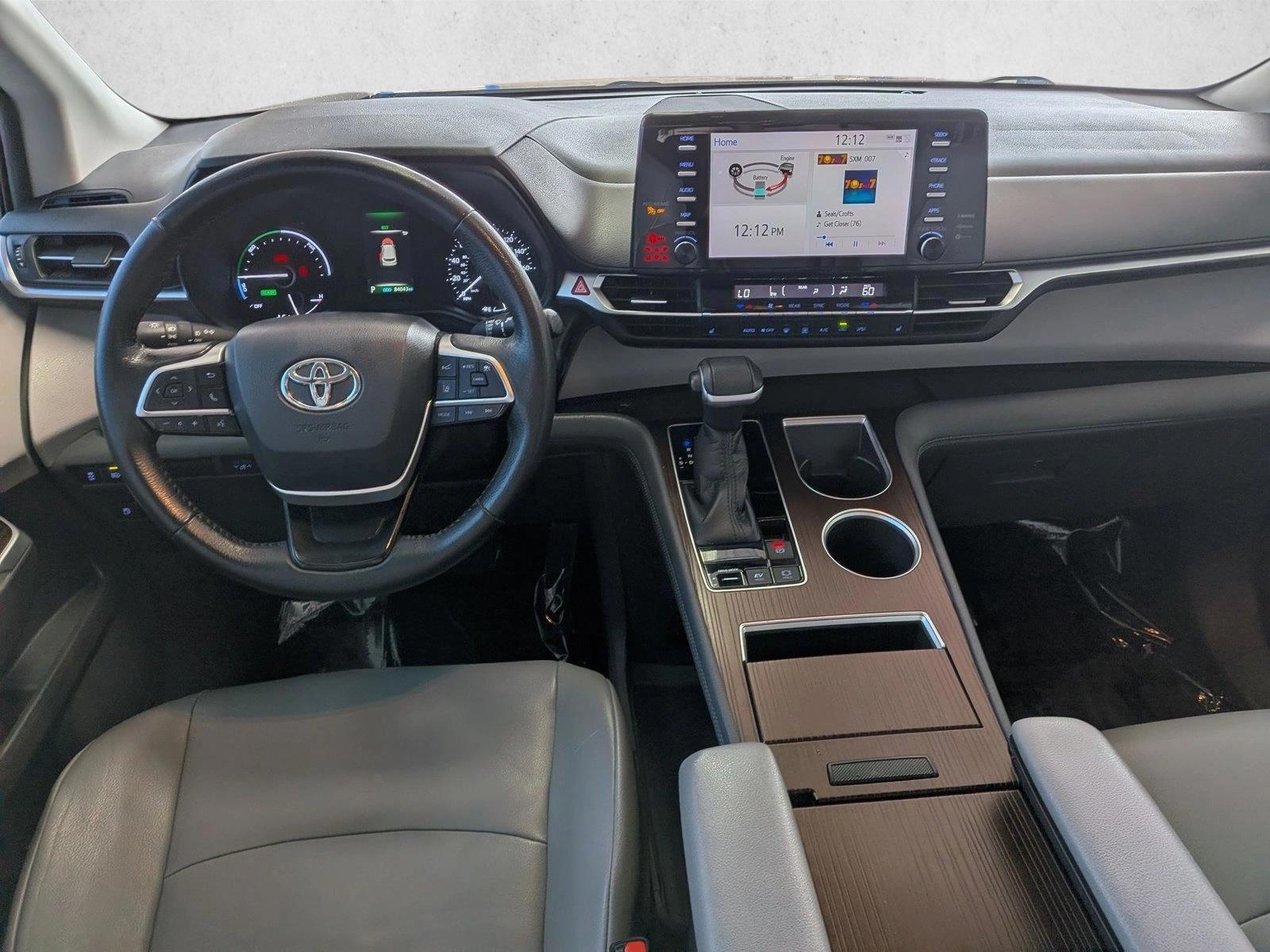 Thumbnail: 2021 Toyota Sienna - 4
