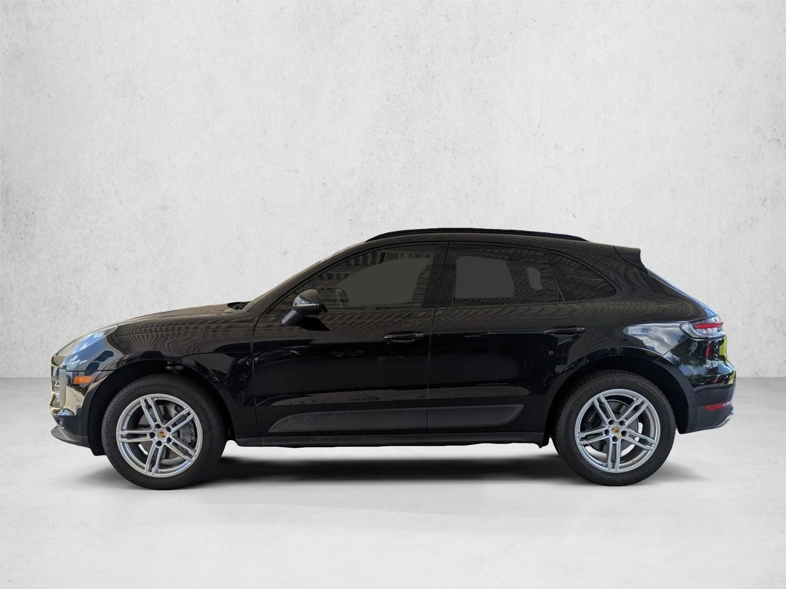 Thumbnail: 2021 Porsche Macan - 2
