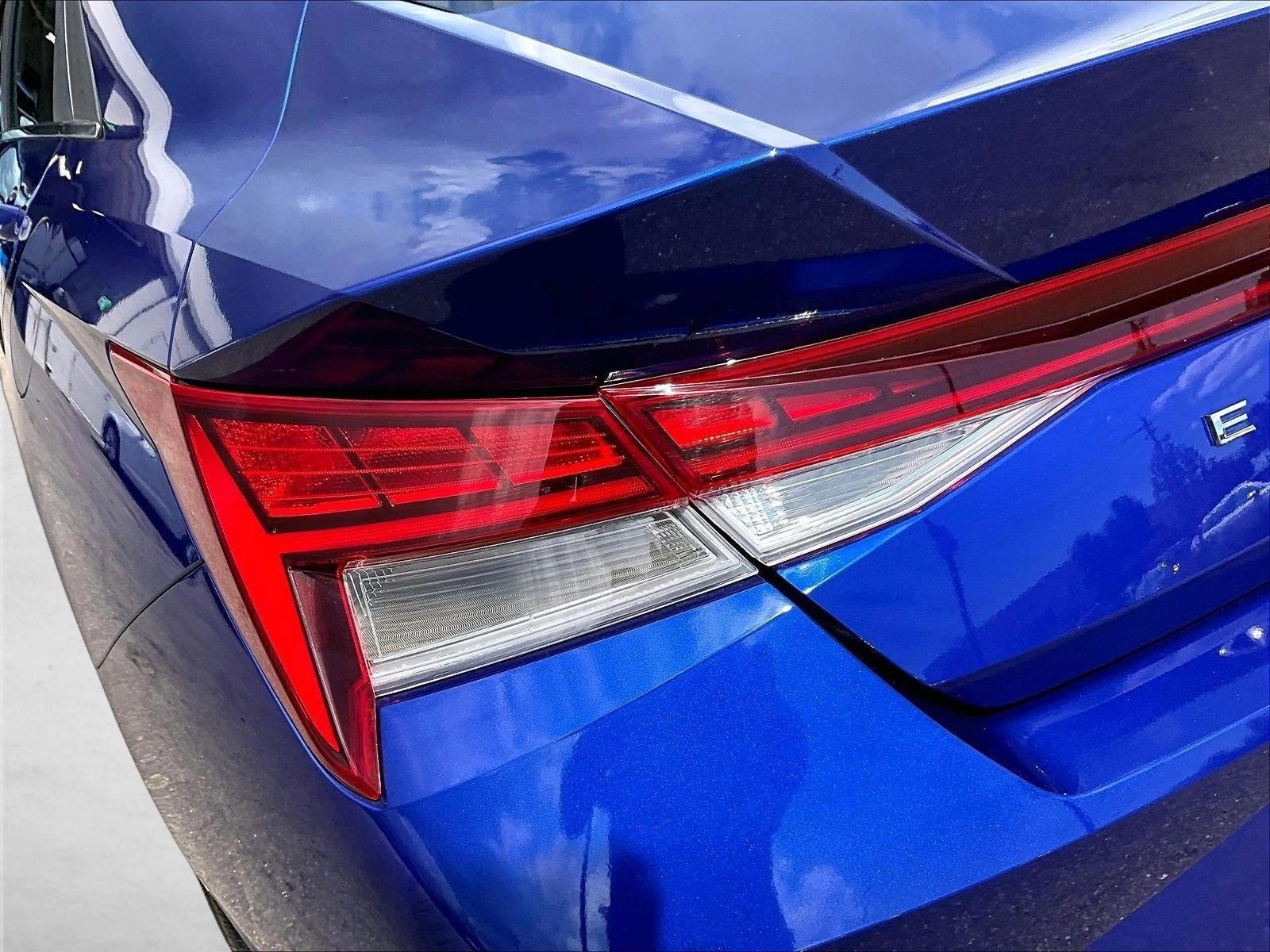 2023 Hyundai Elantra Limited - Photo 28