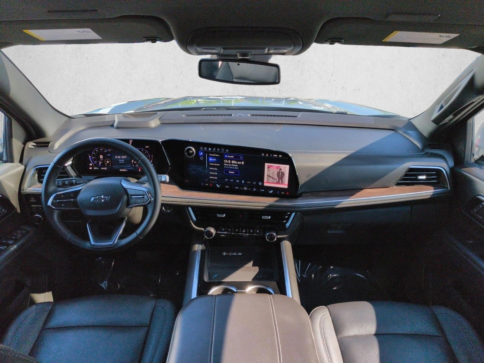 Thumbnail: 2025 Chevrolet Suburban - 3