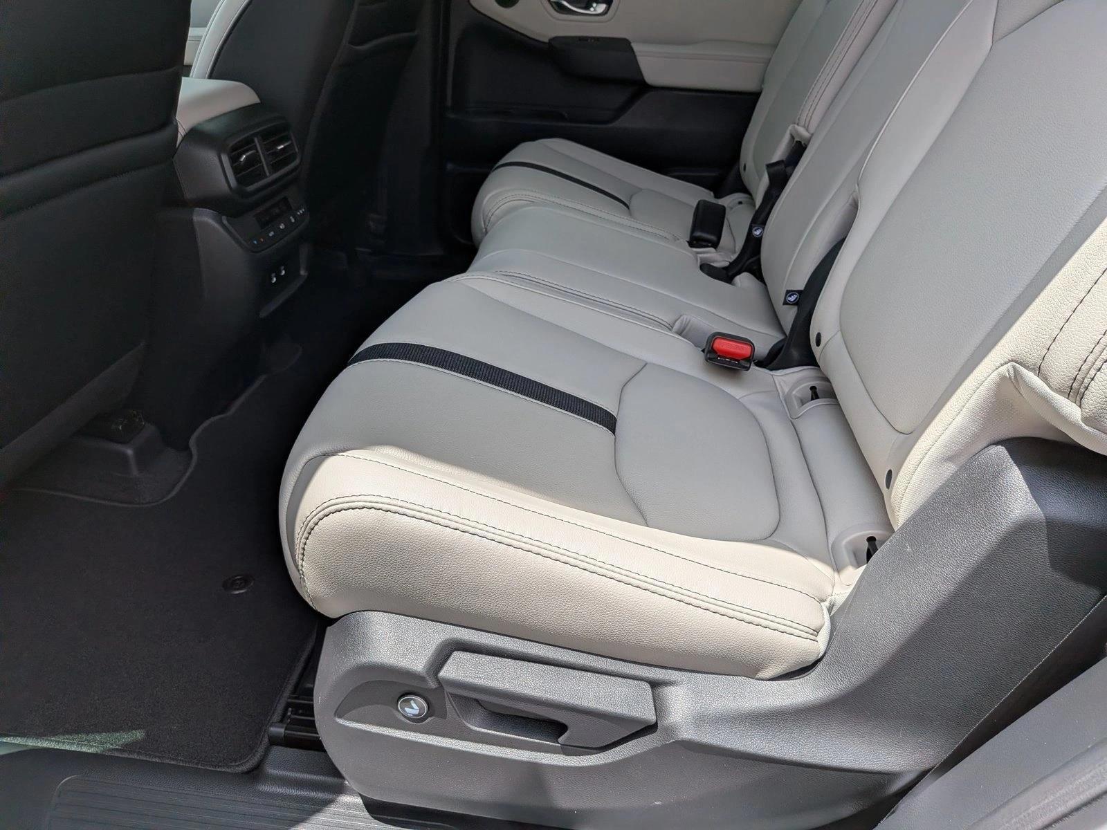 Thumbnail: 2026 Honda Pilot - 6