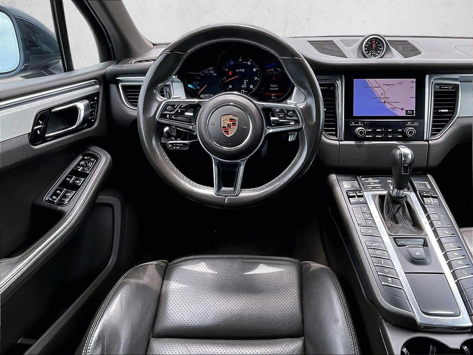 Thumbnail: 2017 Porsche Macan - 3