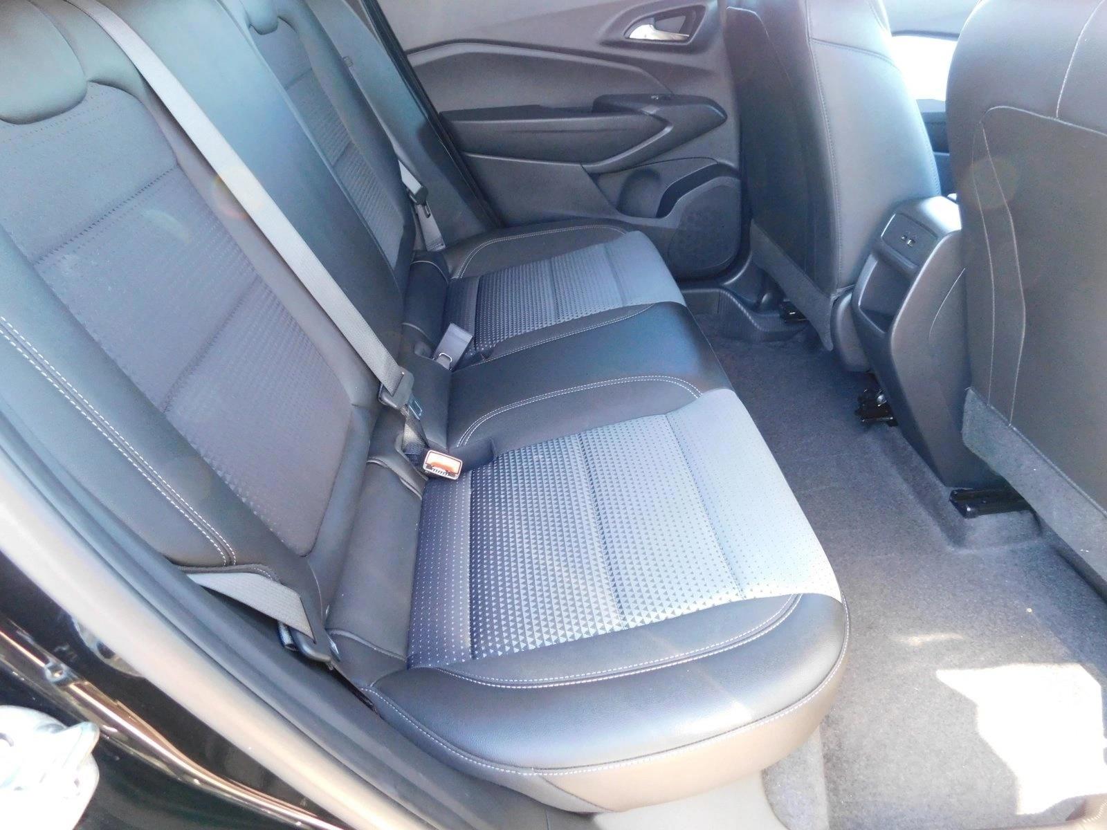 2025 Chevrolet Trax LT - Photo 25