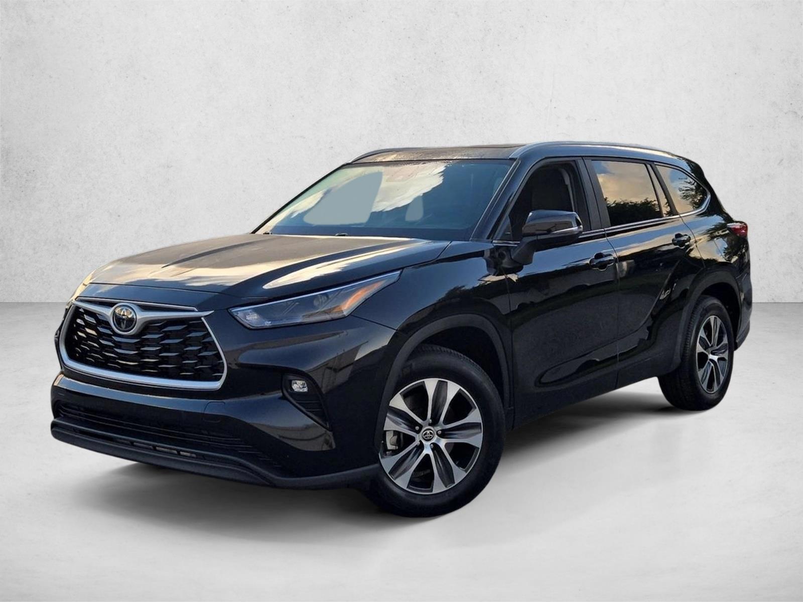 Thumbnail: 2023 Toyota Highlander - 1