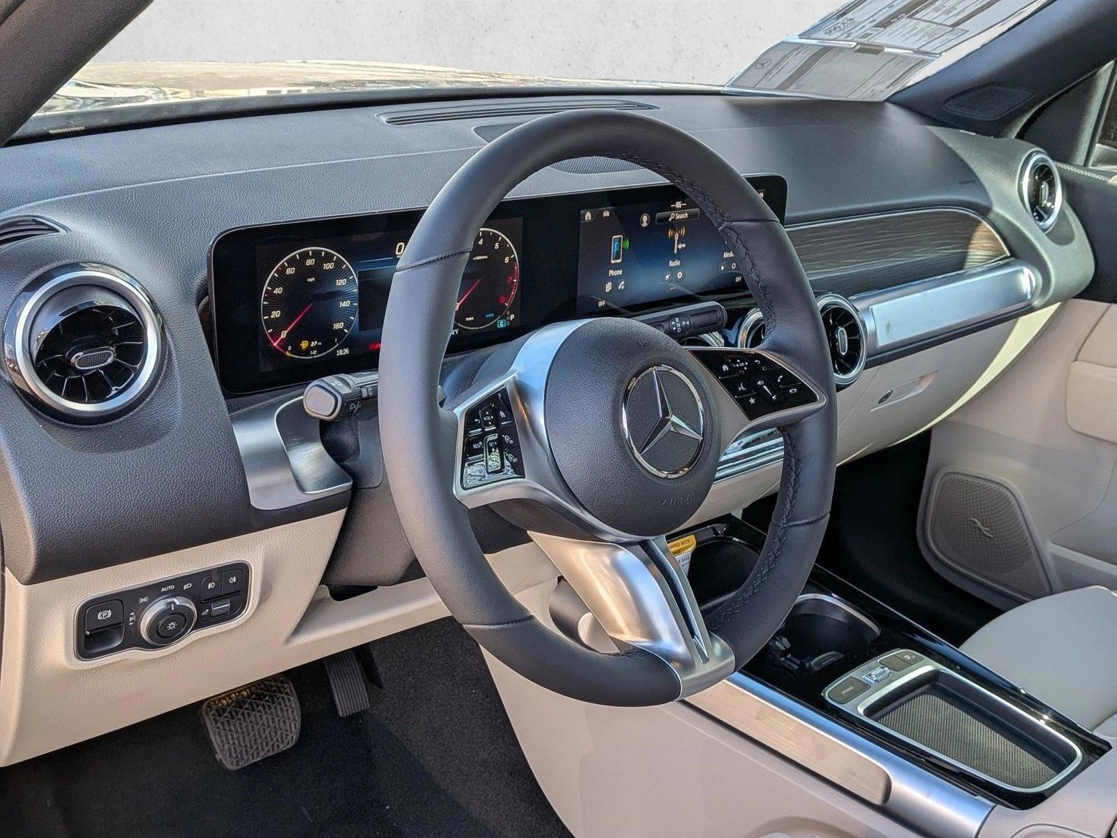 Thumbnail: 2026 Mercedes-Benz GLB - 3