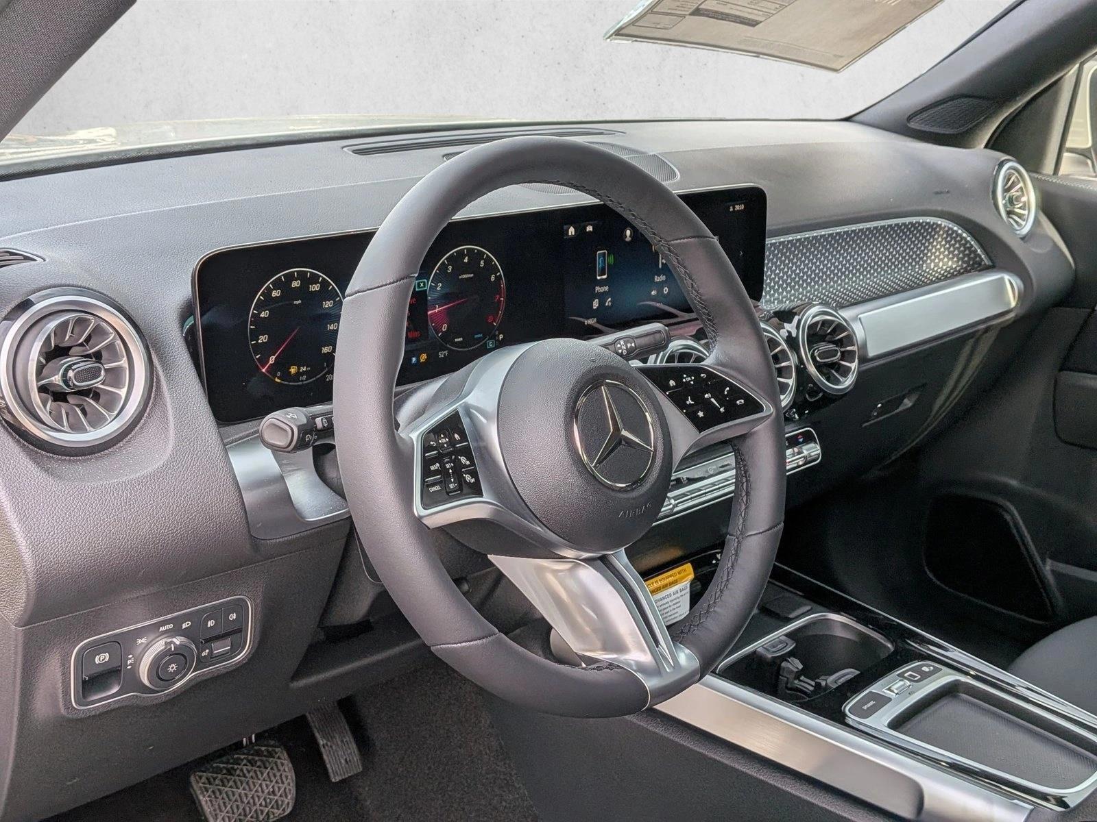 Thumbnail: 2026 Mercedes-Benz GLB - 3