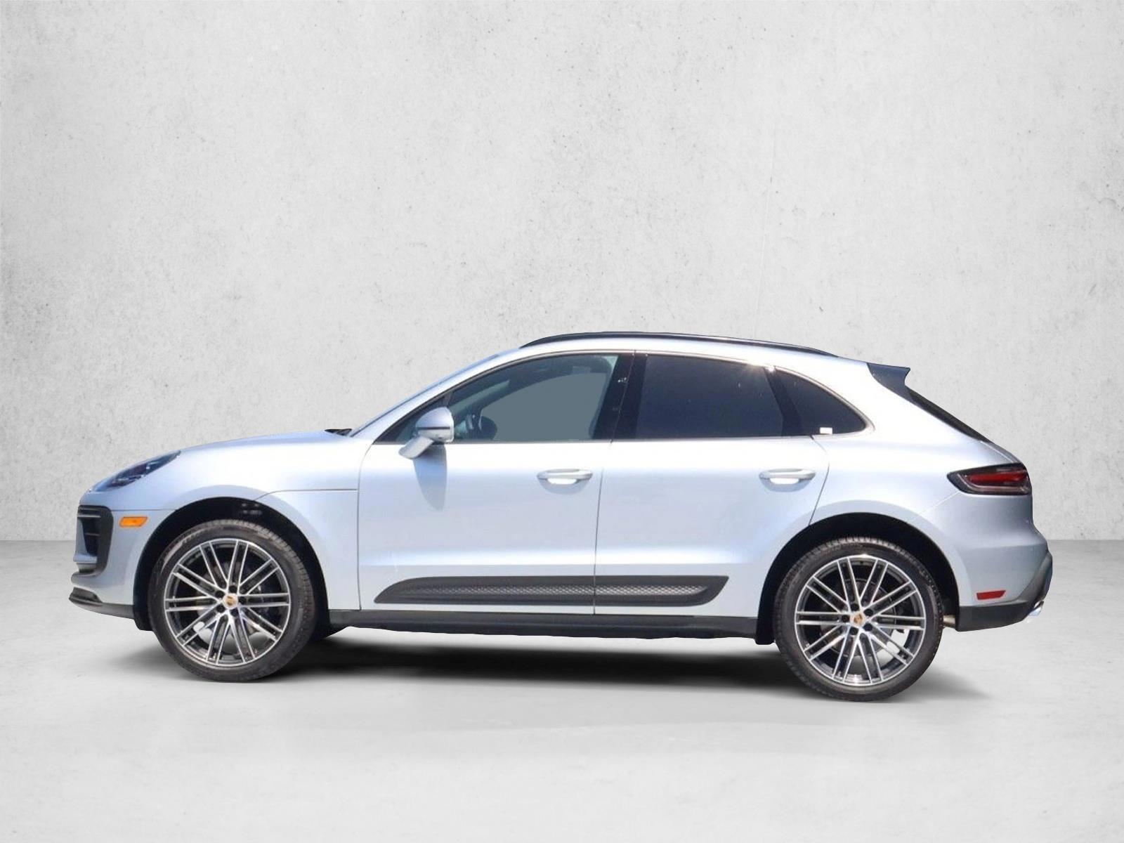 Thumbnail: 2026 Porsche Macan - 2
