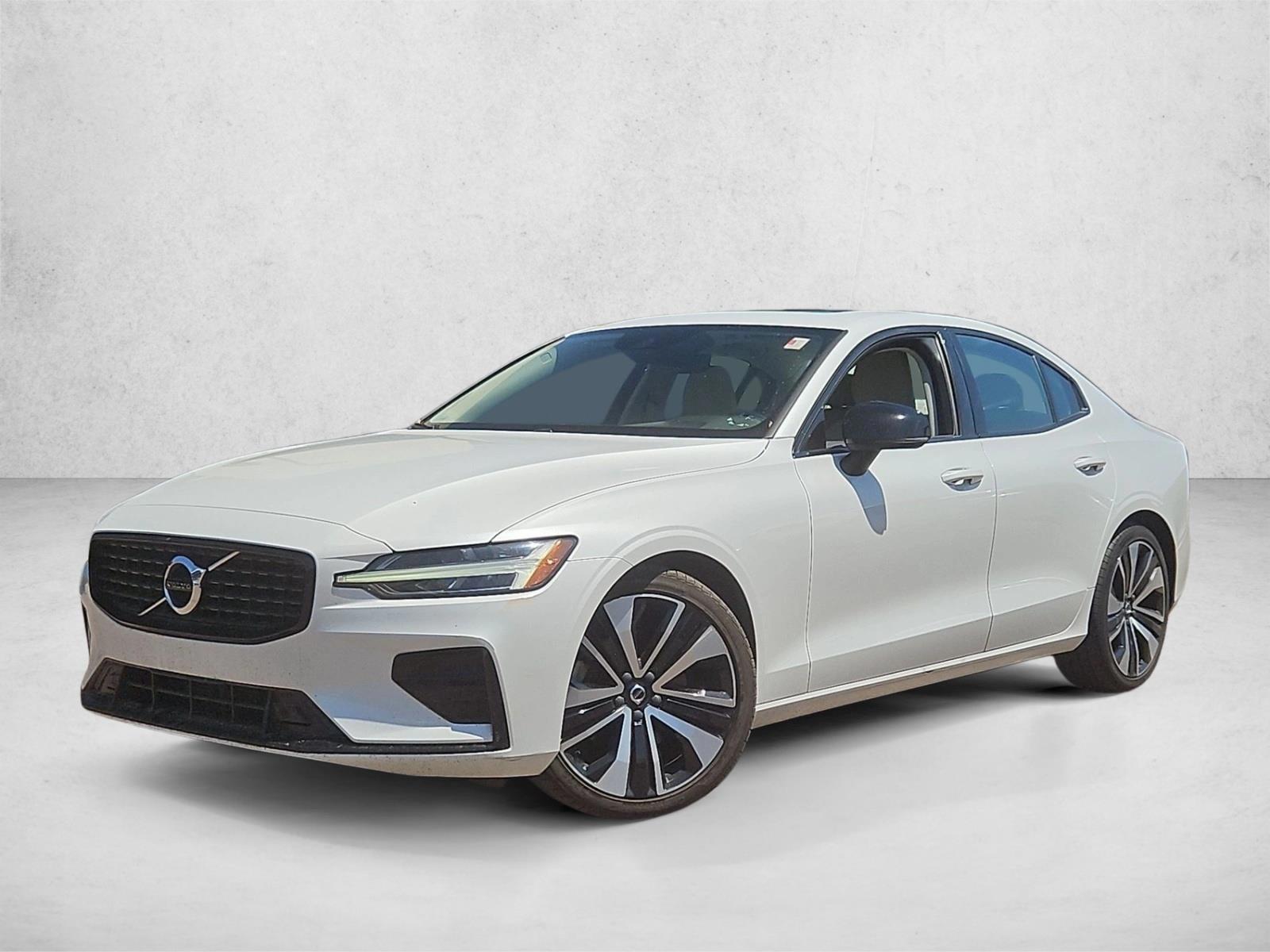 Thumbnail: 2022 Volvo S60 - 1