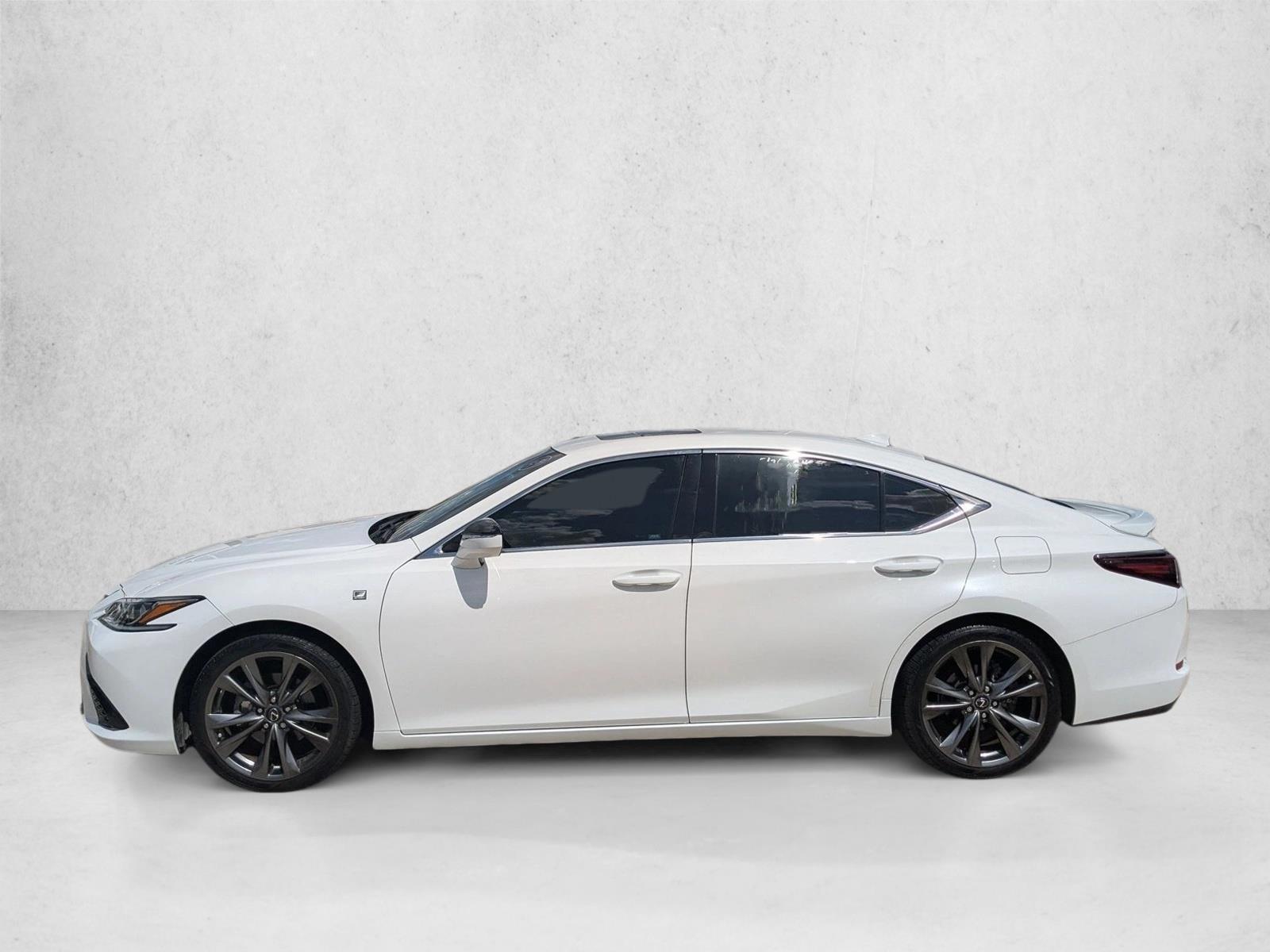 Thumbnail: 2021 Lexus ES - 2