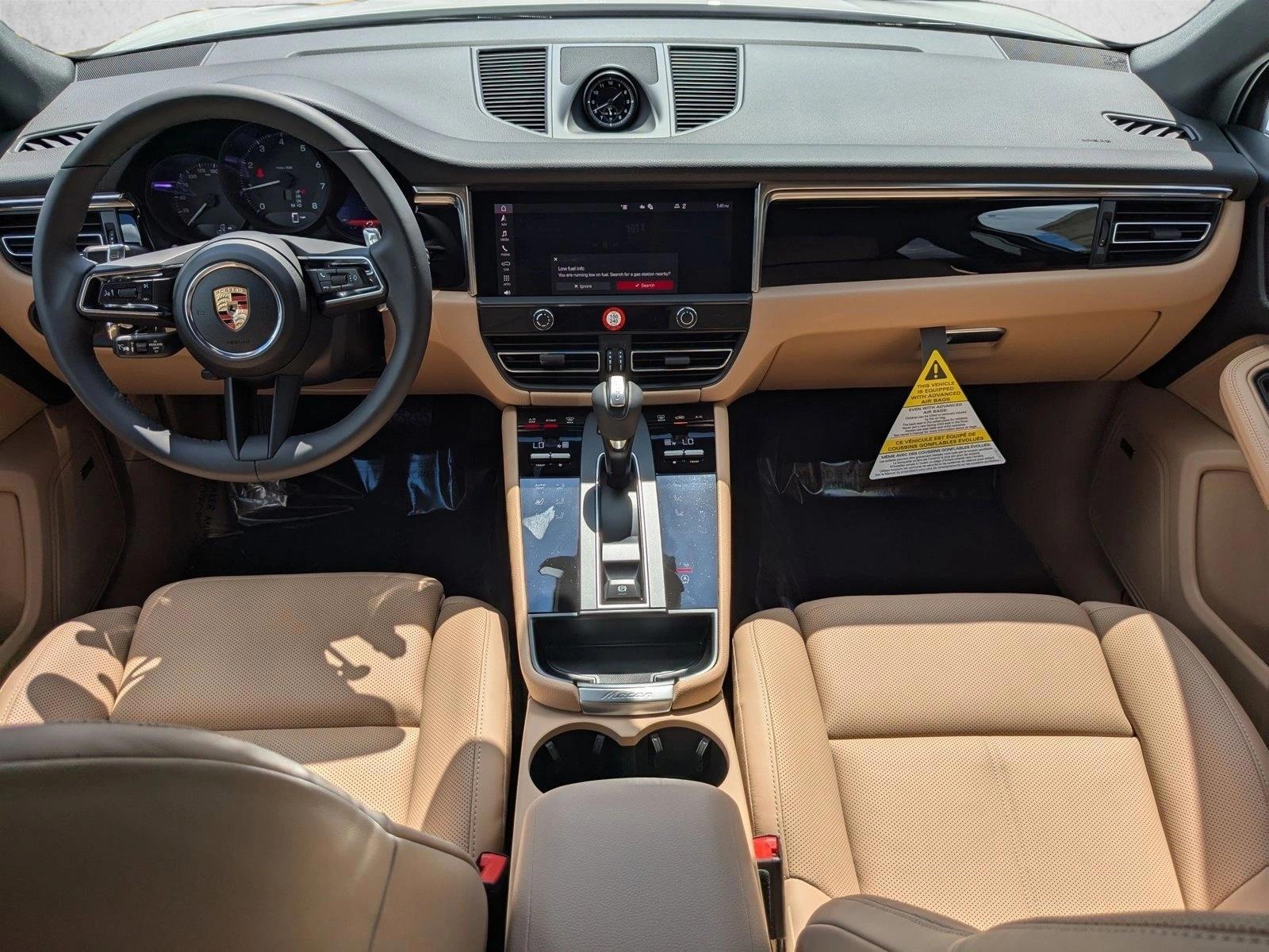 Thumbnail: 2026 Porsche Macan - 4
