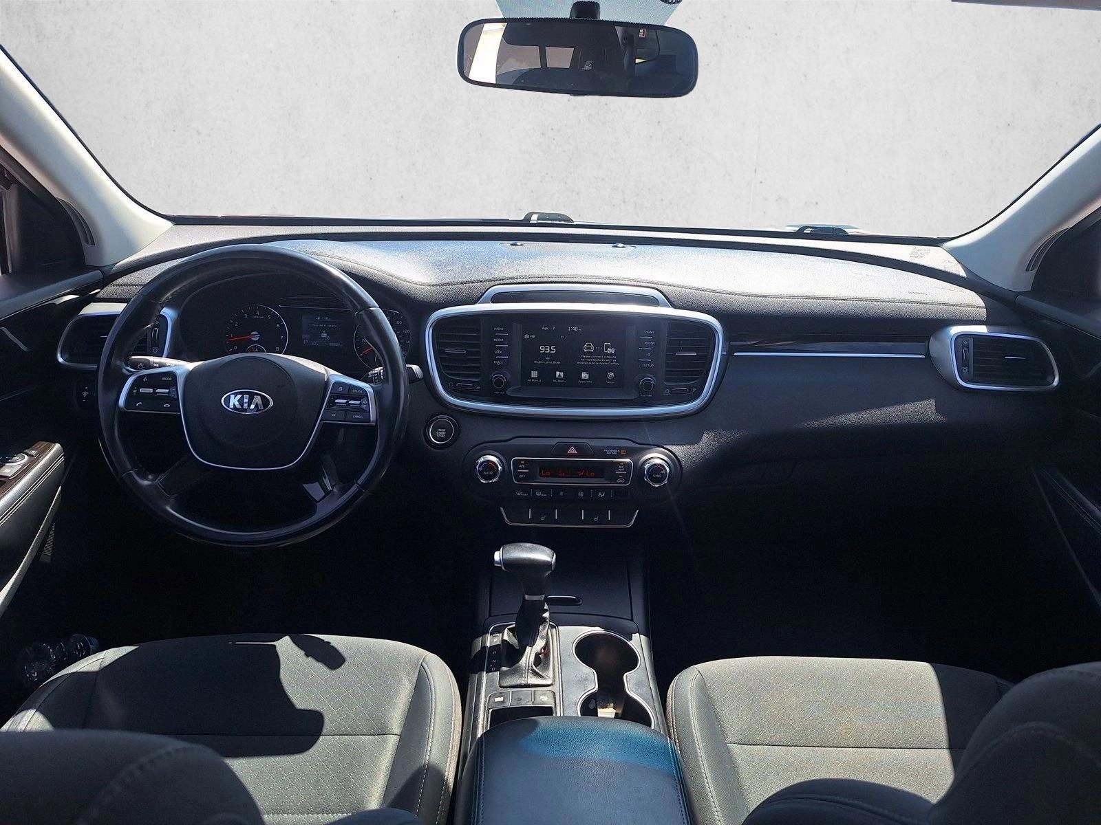Thumbnail: 2020 Kia Sorento - 3