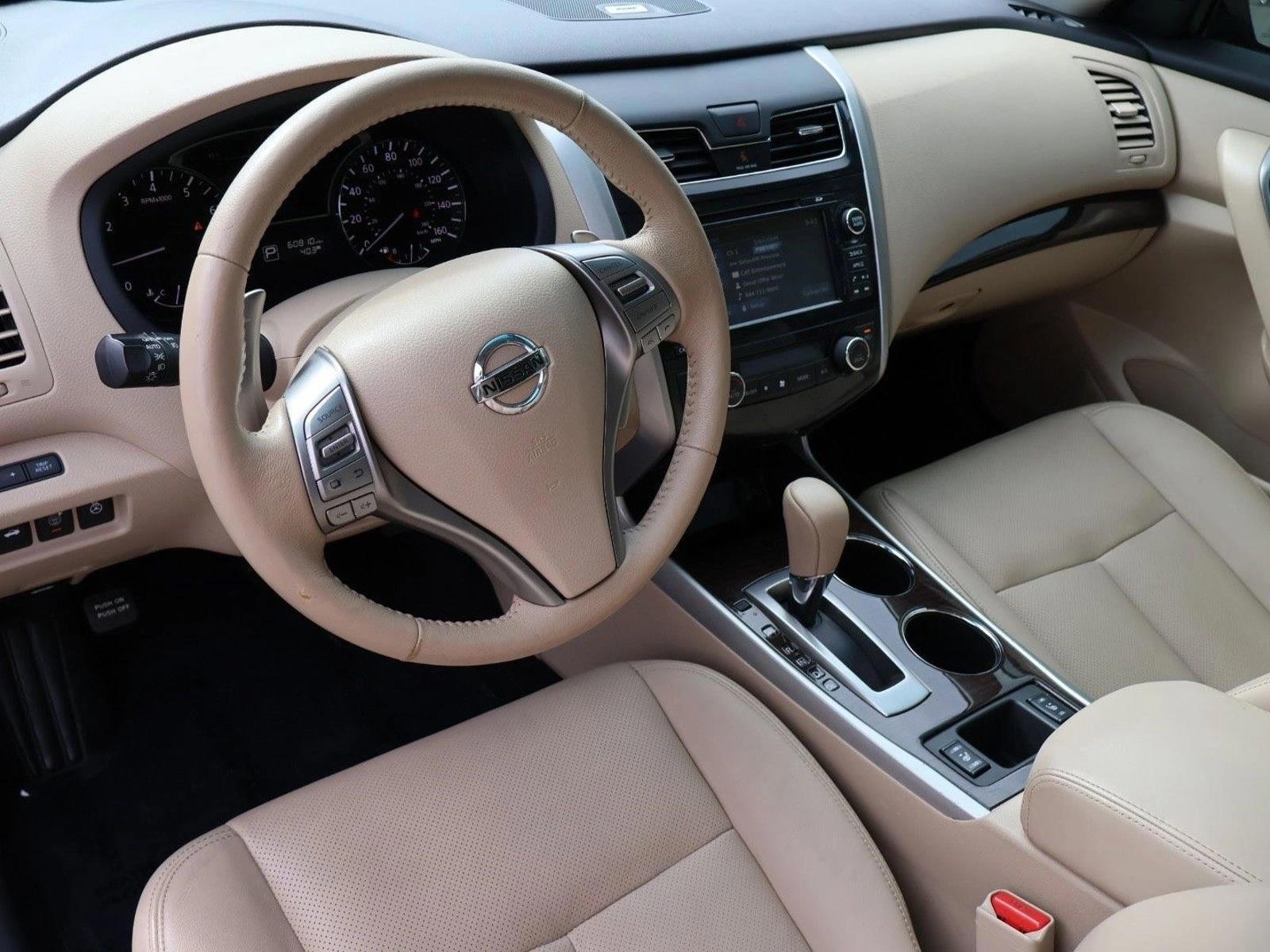 Thumbnail: 2015 Nissan Altima - 3