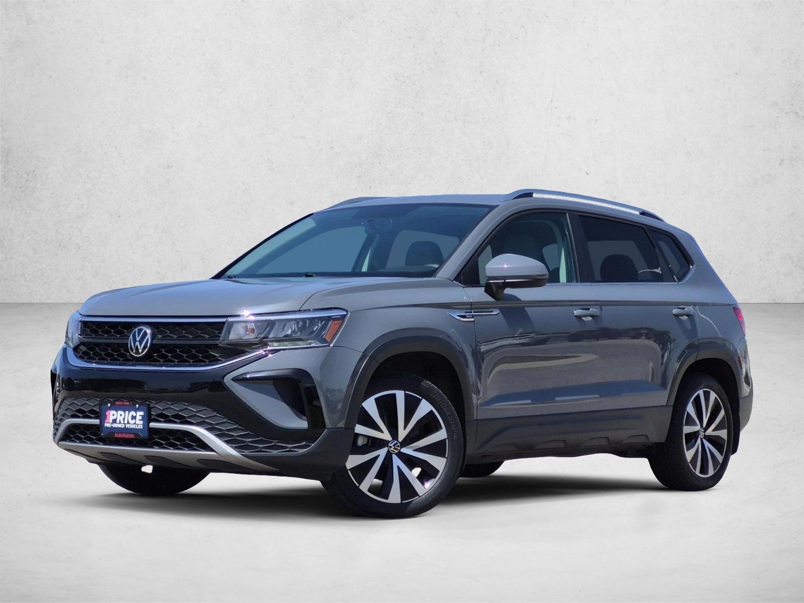 Thumbnail: 2022 Volkswagen Taos - 1