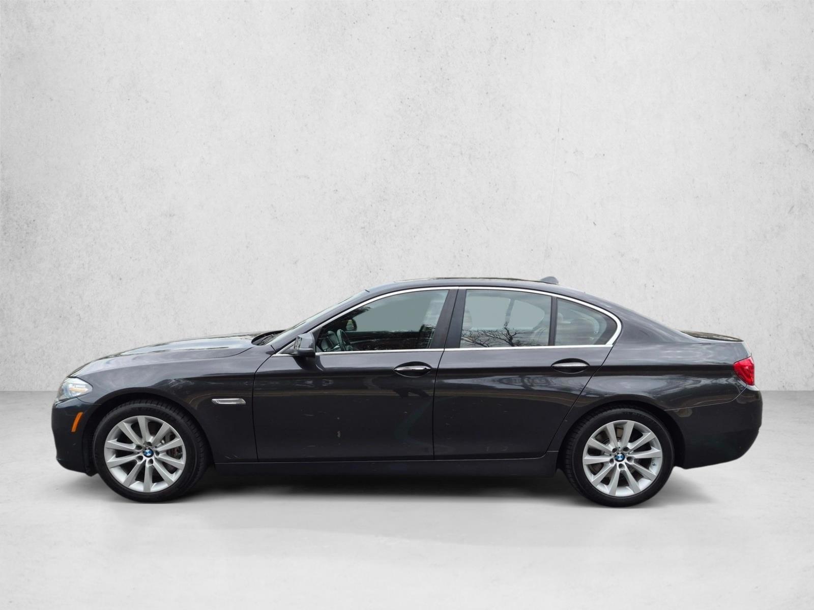 Thumbnail: 2016 BMW 5 Series - 2