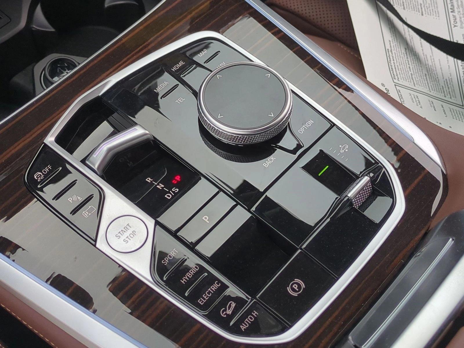 2026 BMW X5 50e - Photo 12
