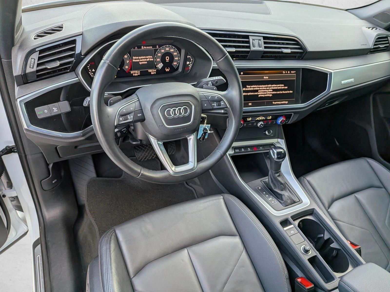 Thumbnail: 2025 Audi Q3 - 3