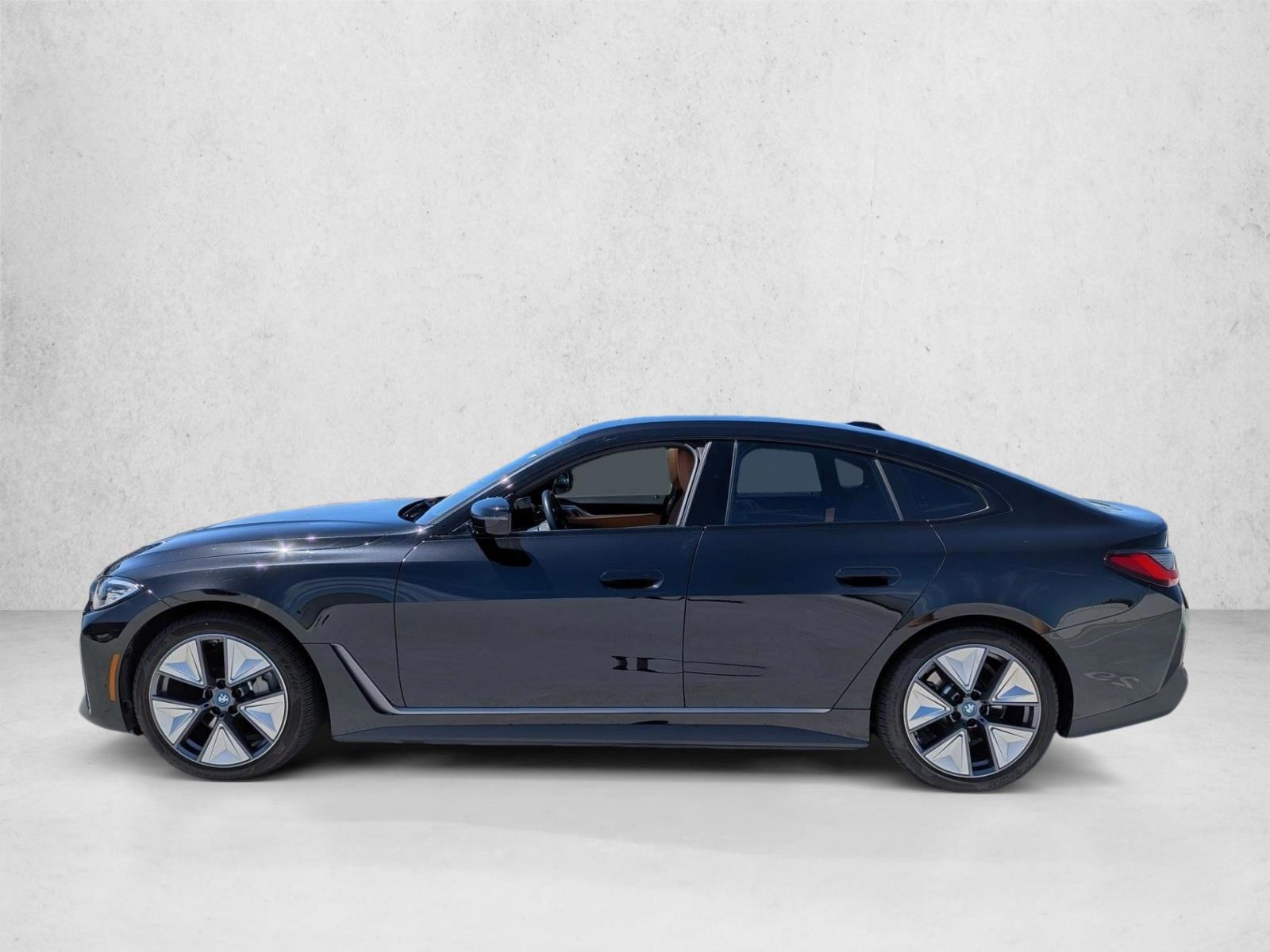Thumbnail: 2023 BMW i4 - 2