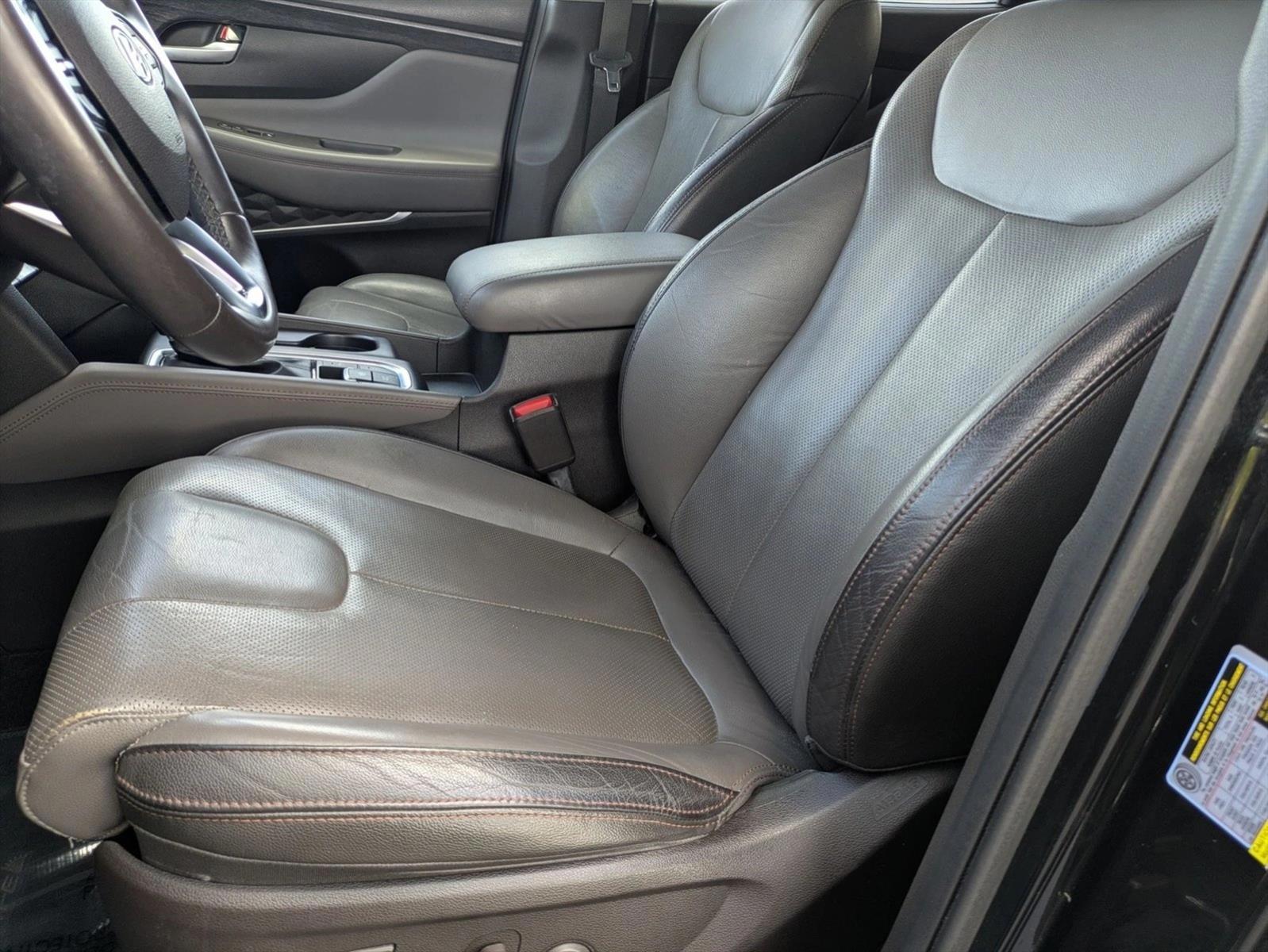 Thumbnail: 2020 Hyundai Santa Fe - 4