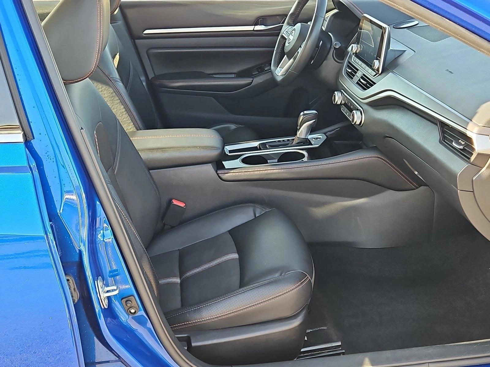 2025 Nissan Altima SR - Photo 20